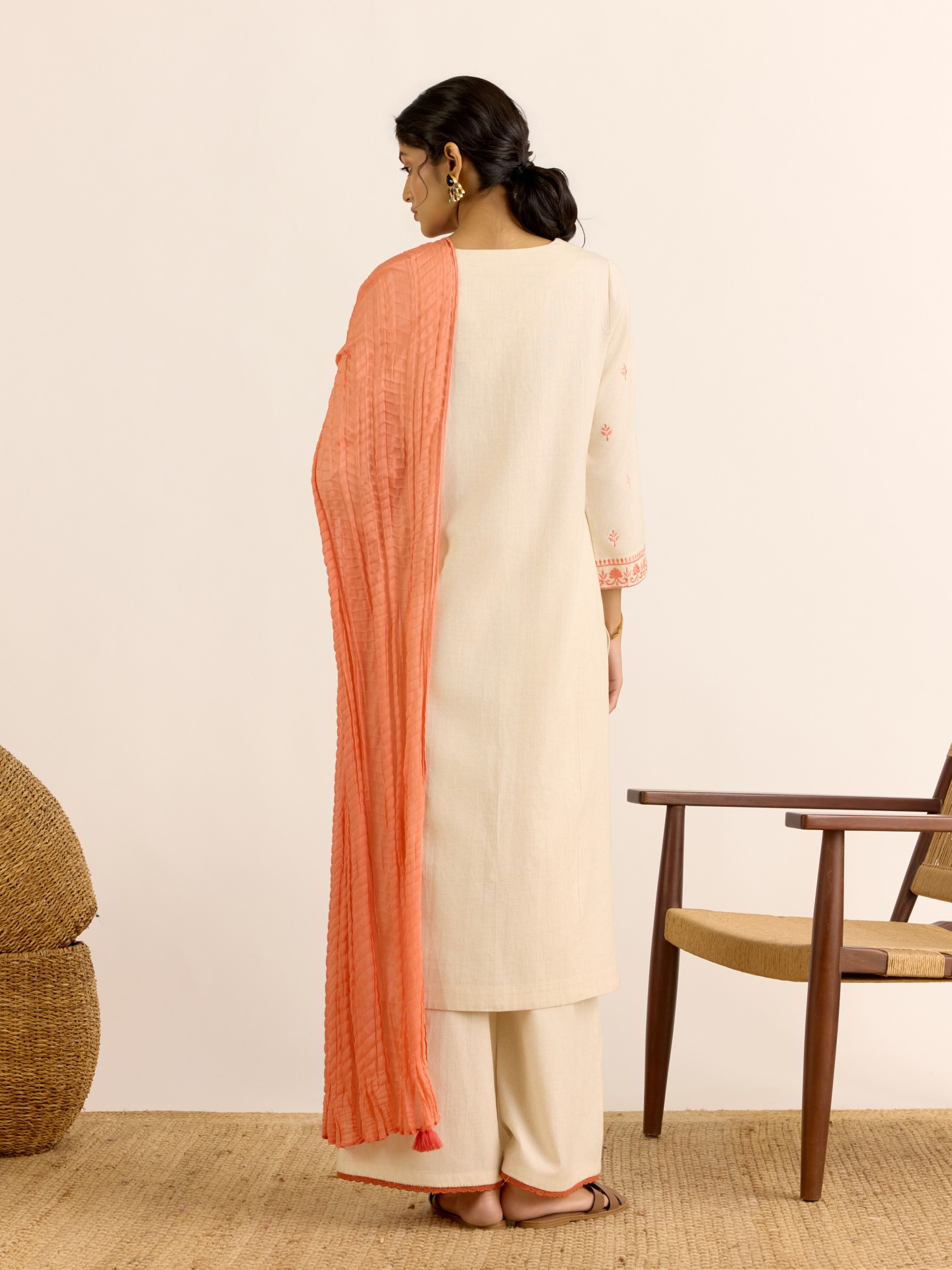 Off White Arooba Suit Set