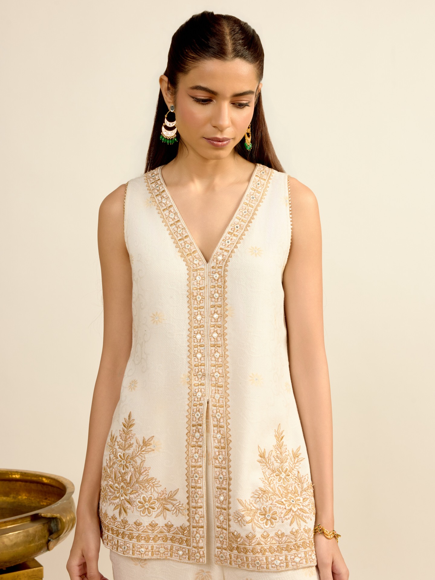 Pearl White Maaha
 Cord Set