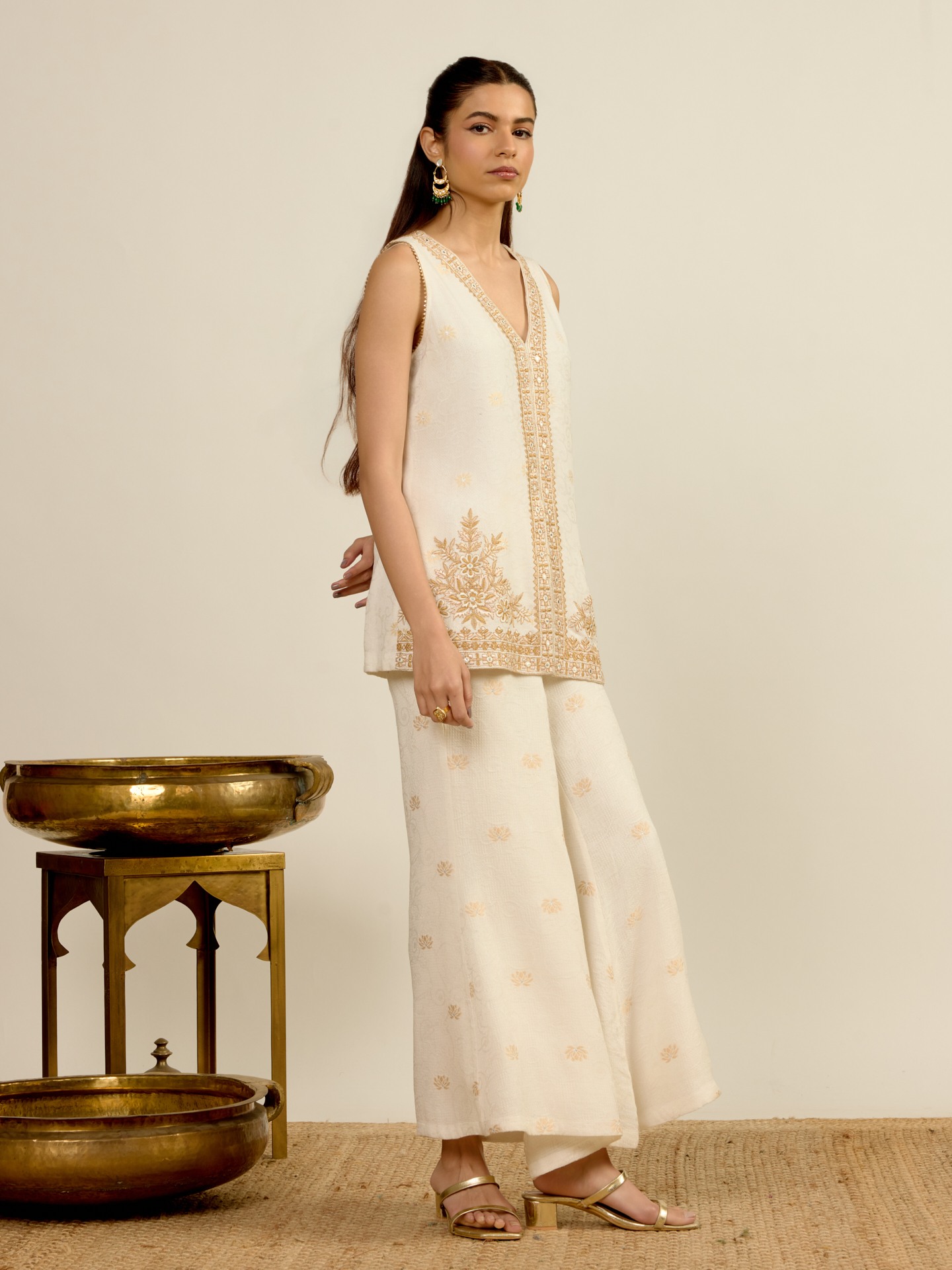 Pearl White Maaha
 Cord Set