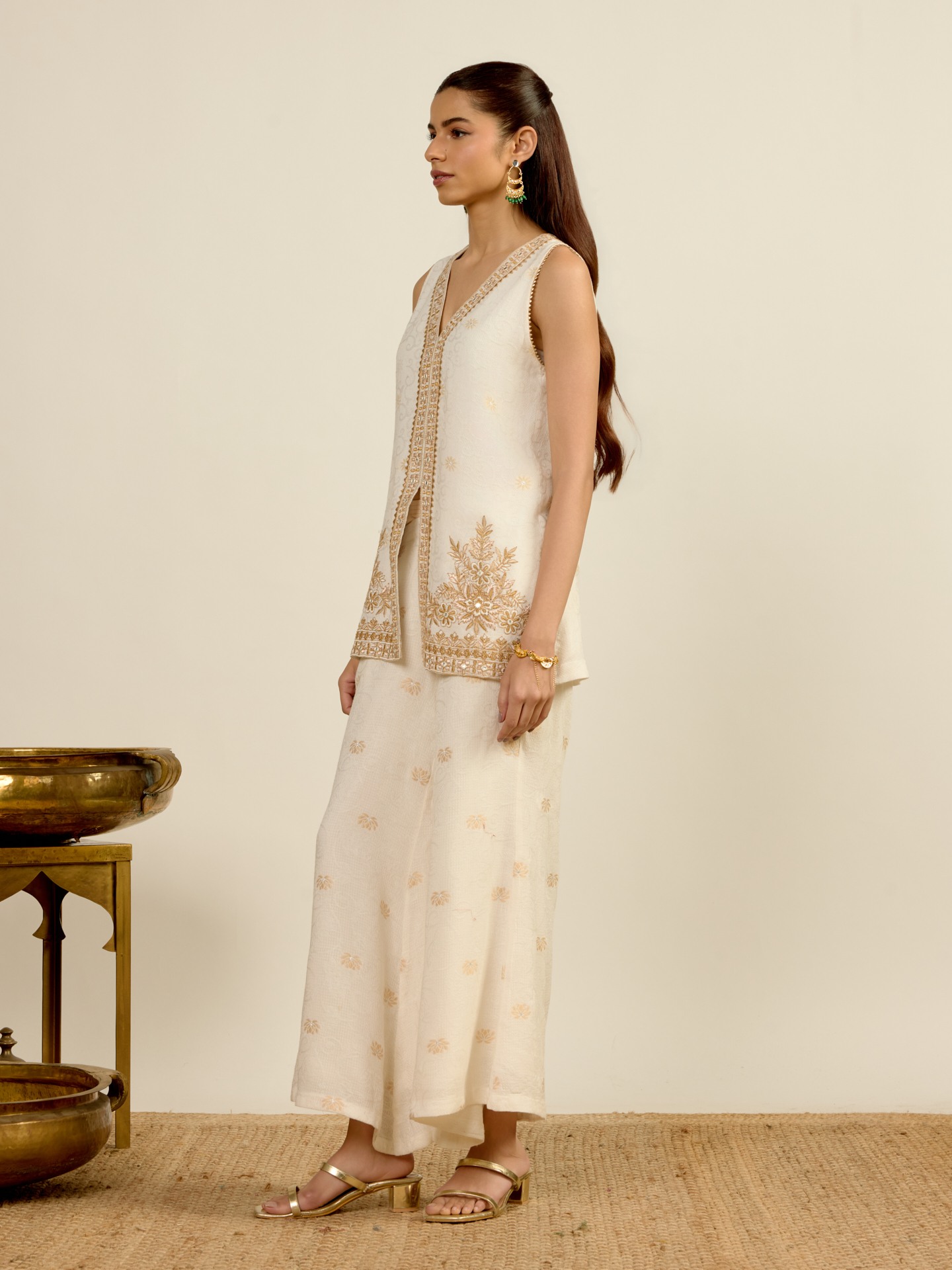 Pearl White Maaha
 Cord Set