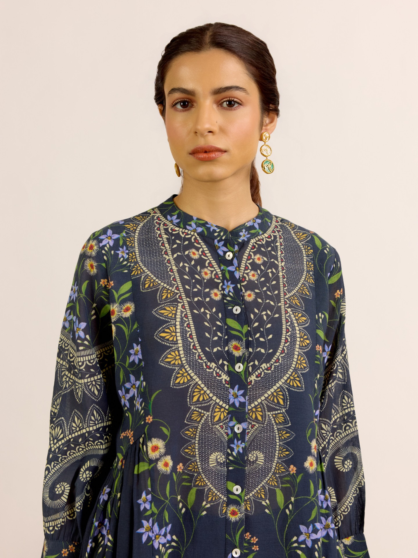 Black Sophia
 Kurti