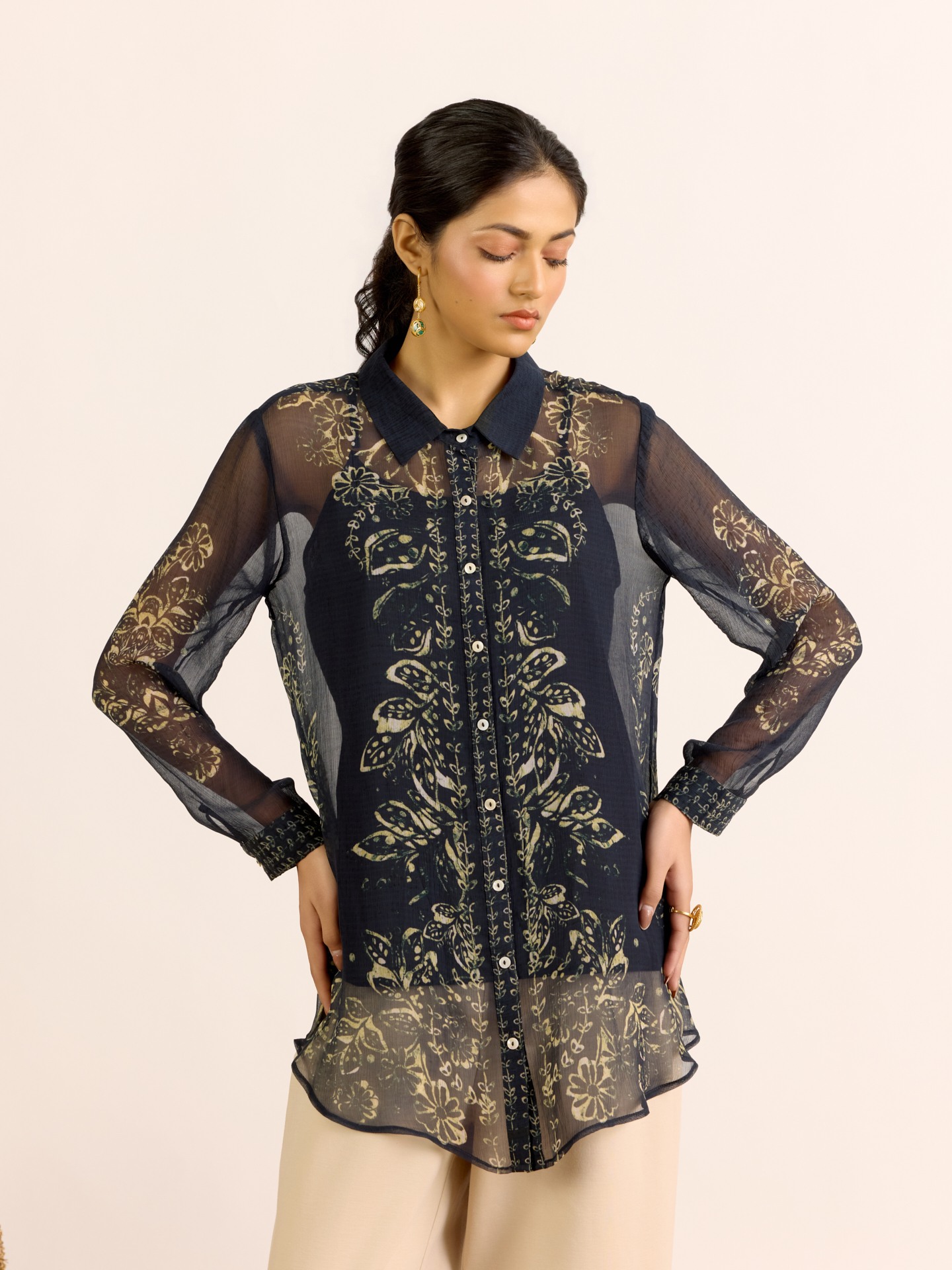 Black Elder Flower
 Shirt