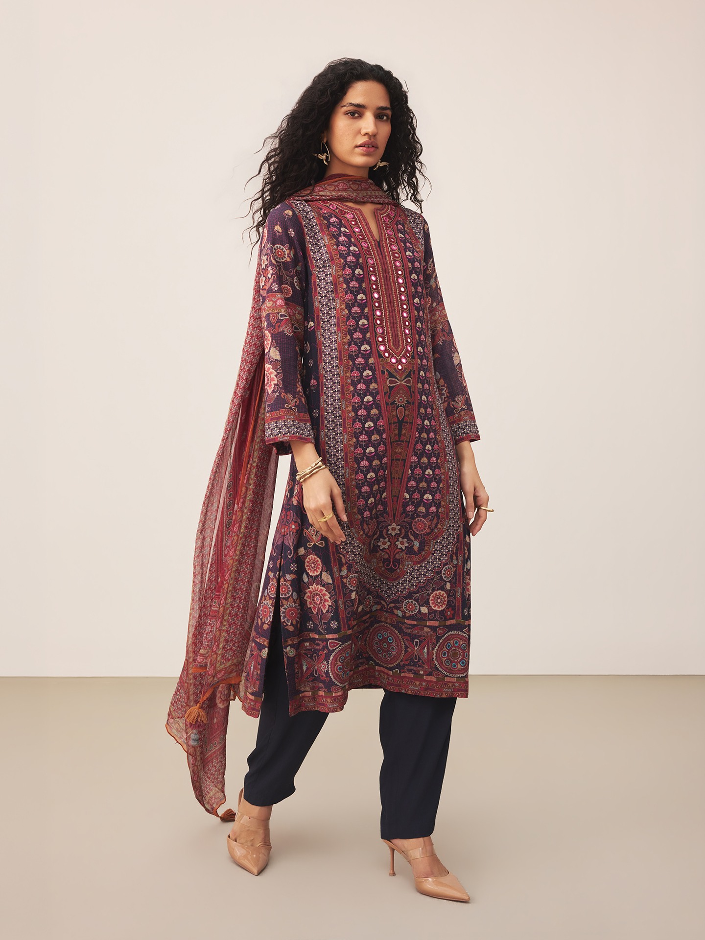 Black Uppwan Suit Set