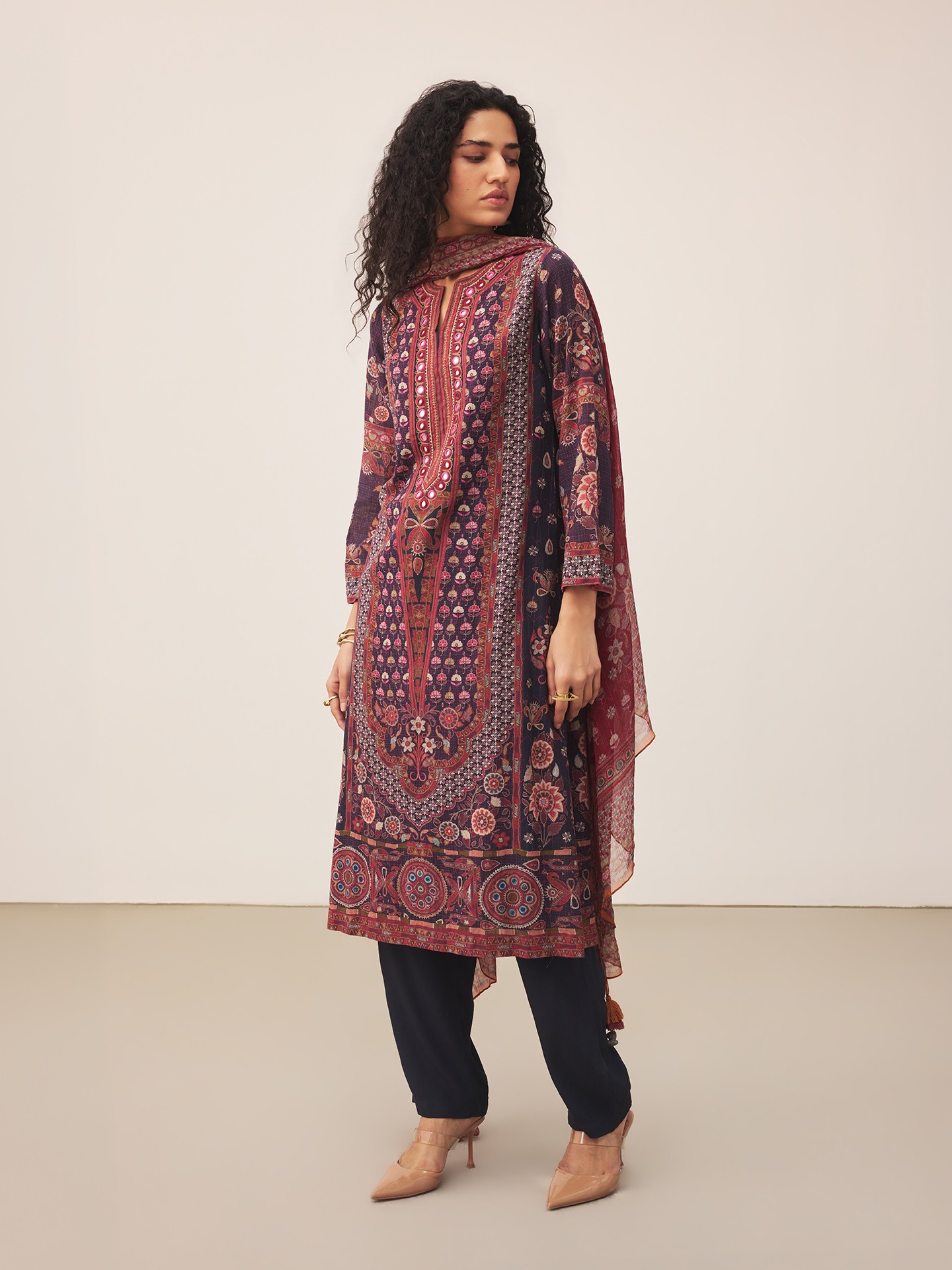 Black Uppwan Suit Set