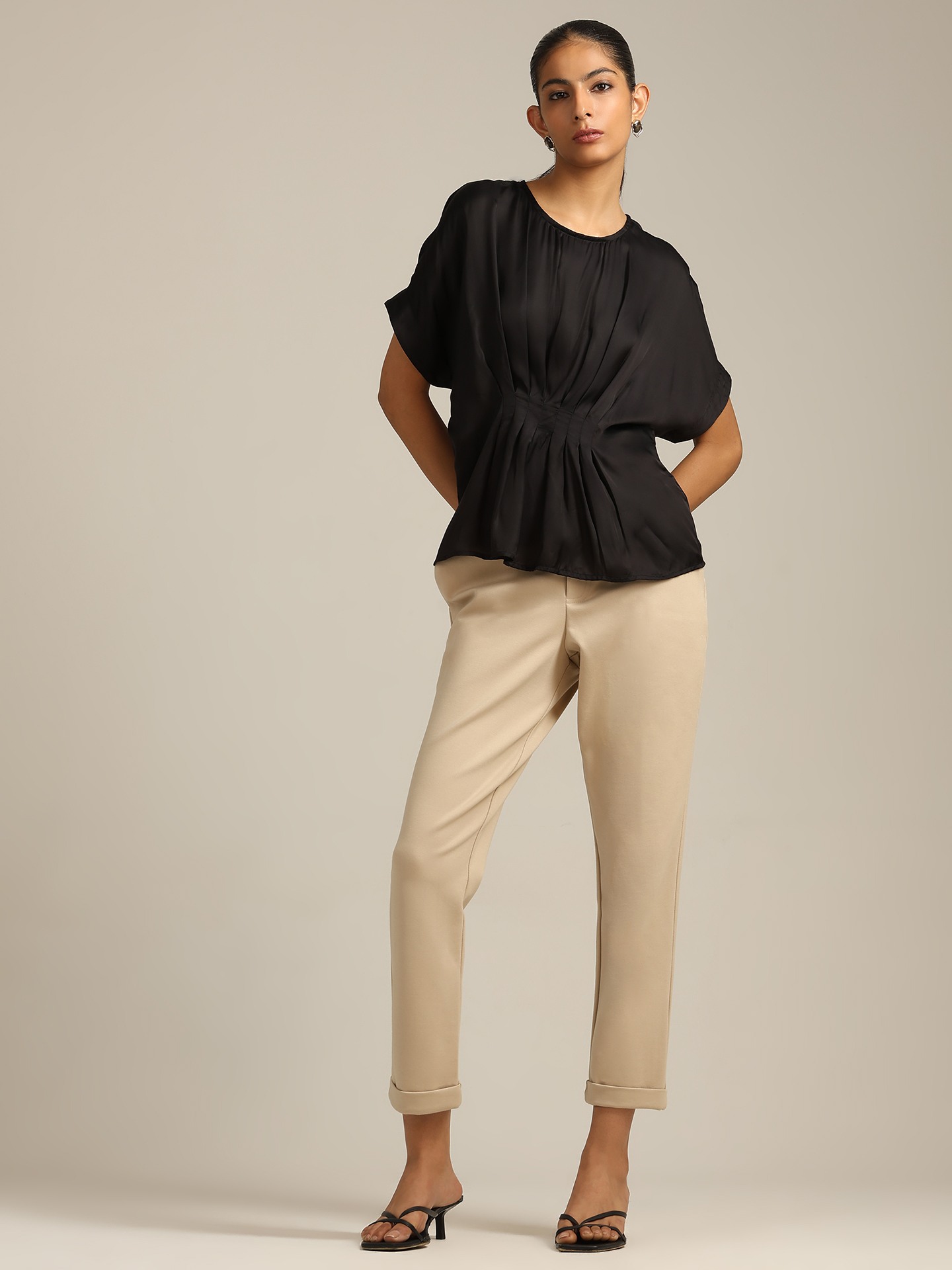 BLACK MARGO TOP
