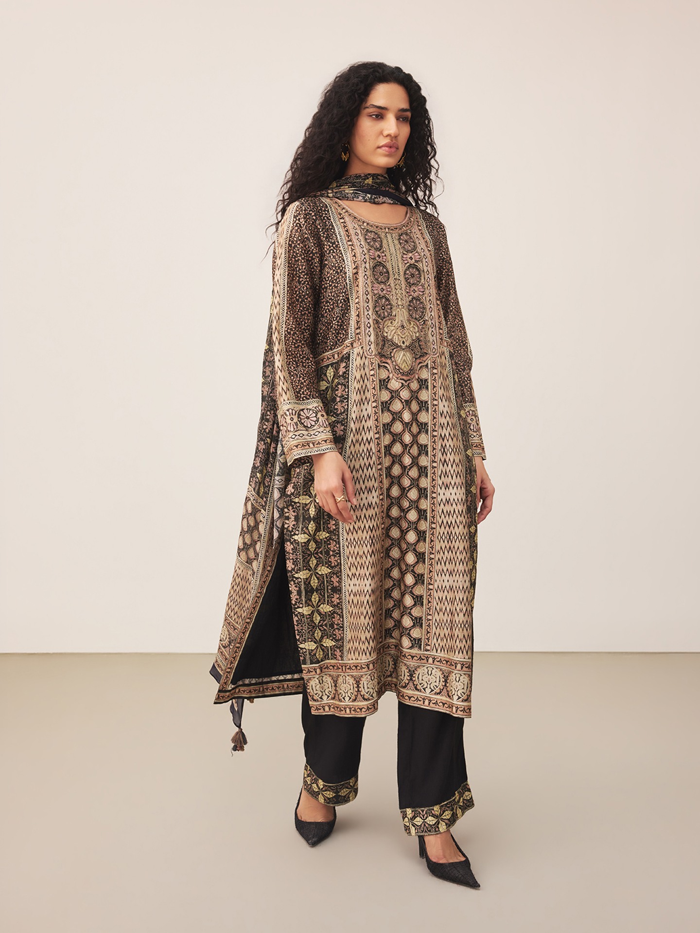 Black Zunairaa Suit Set