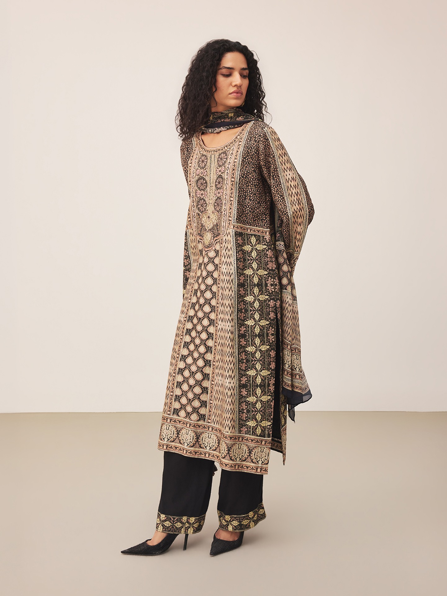 Black Zunairaa Suit Set