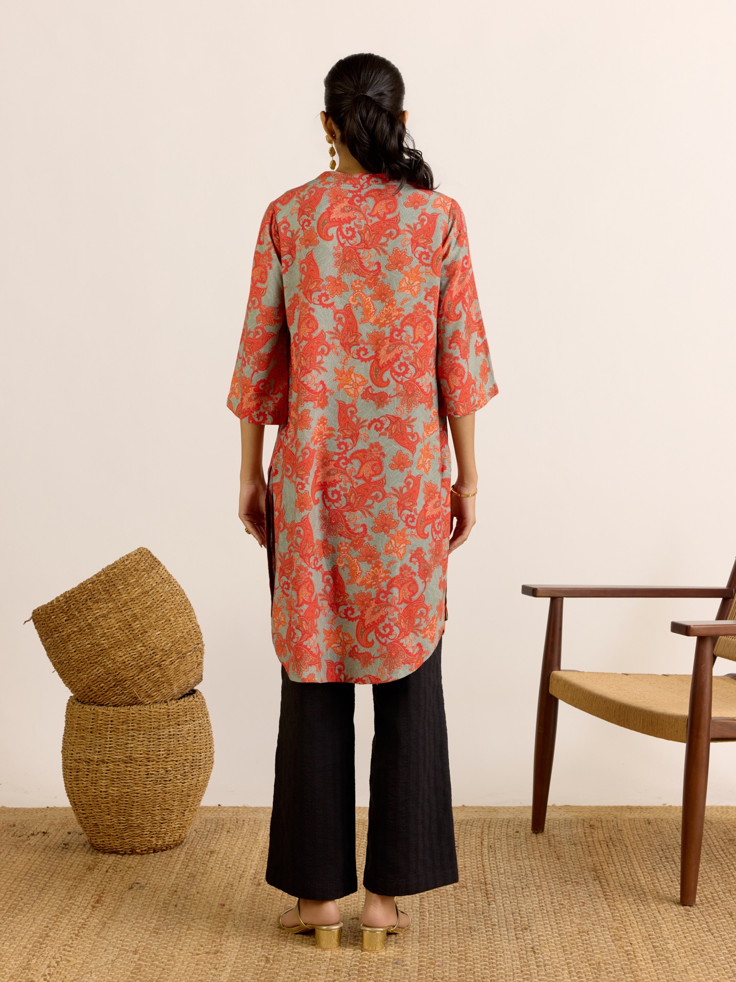 Grey Pia
 Kurta