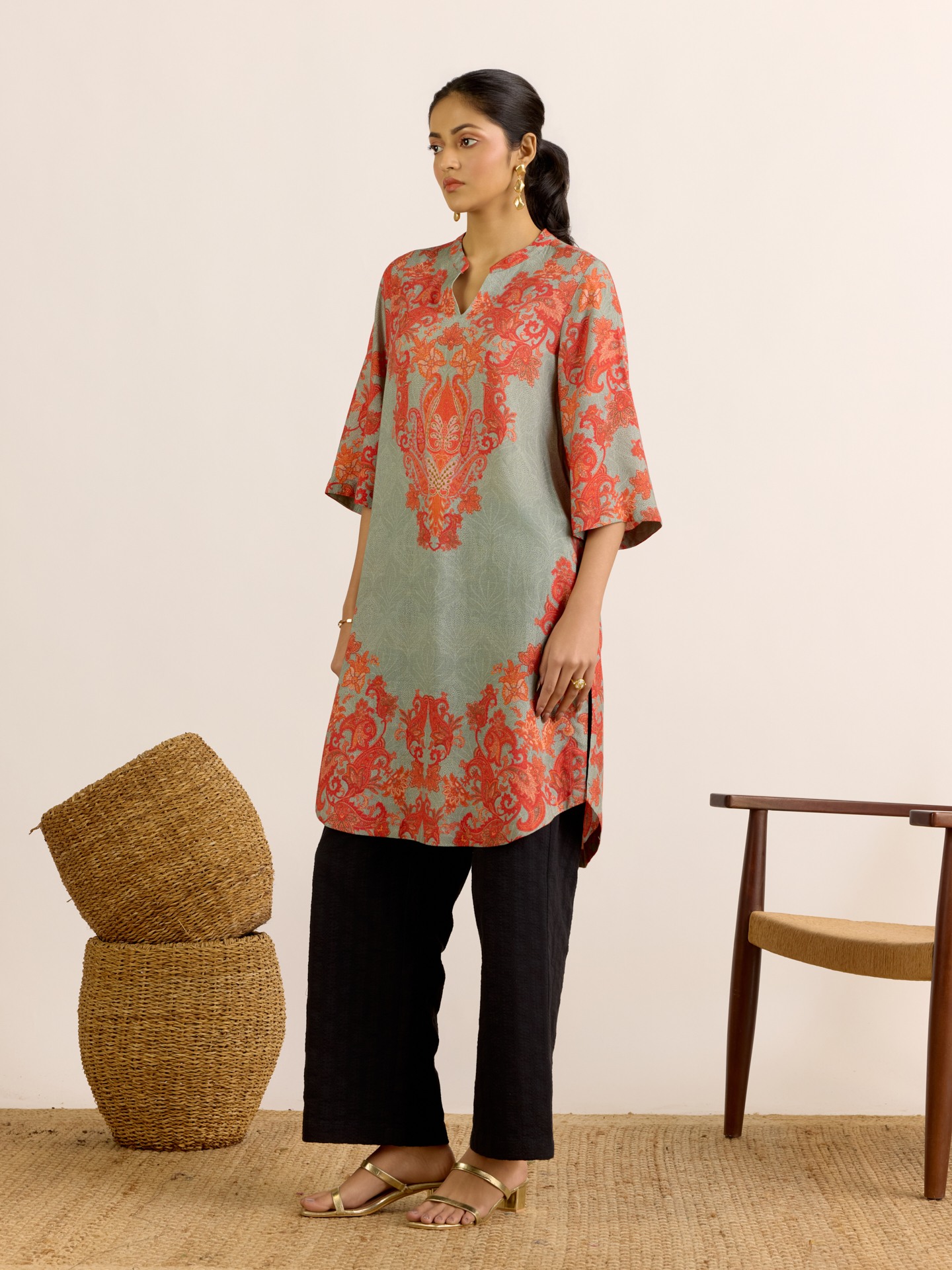 Grey Pia
 Kurta