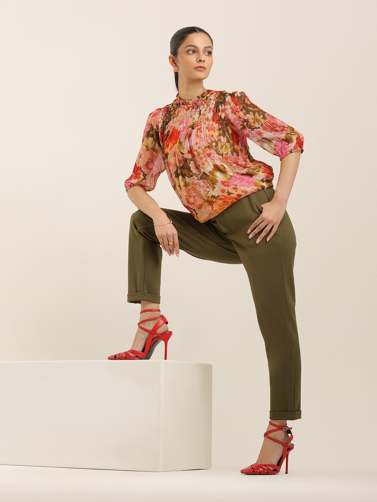 Multi Henry Short Top
