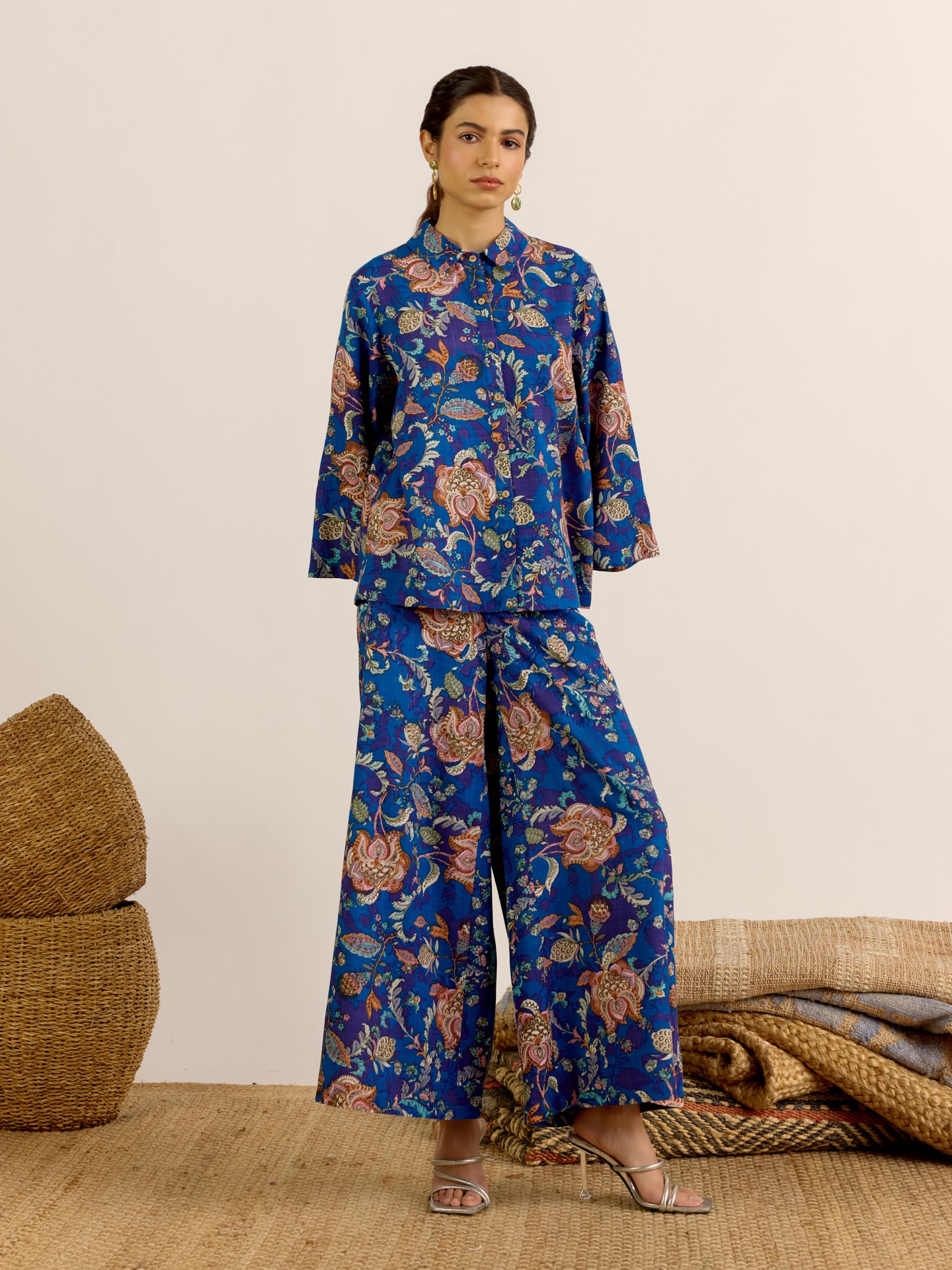 Blue Japanese Flower Cord Set