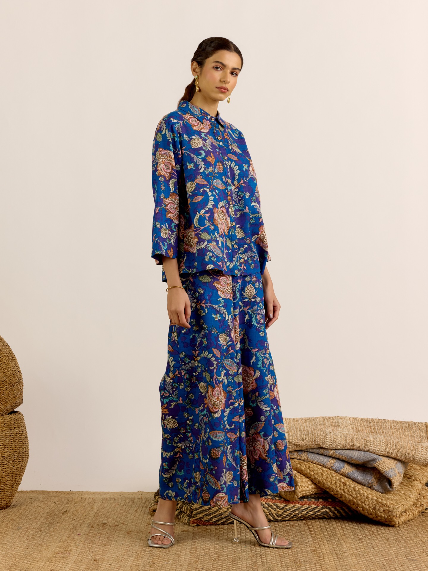Blue Japanese Flower Cord Set