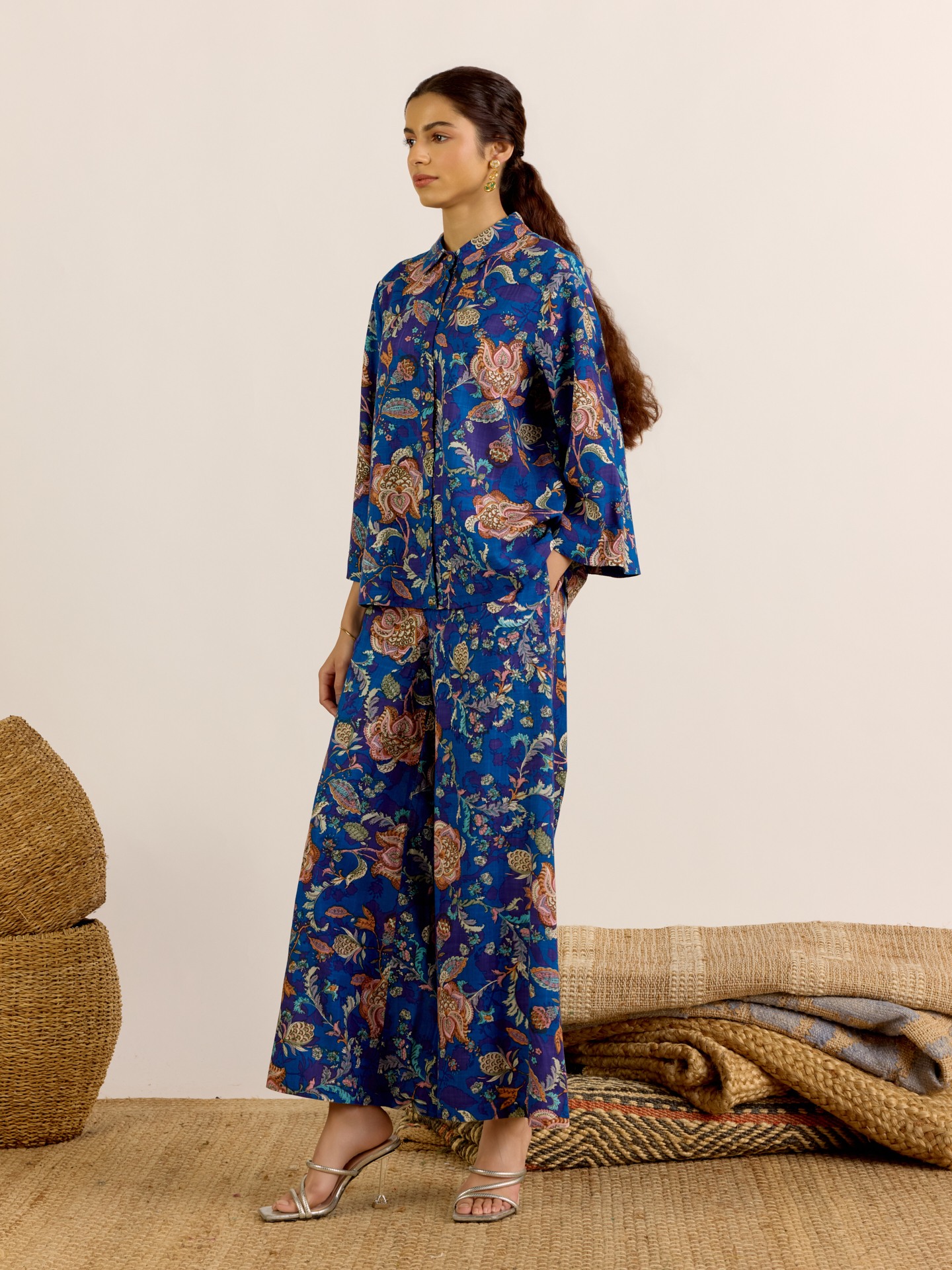 Blue Japanese Flower Cord Set