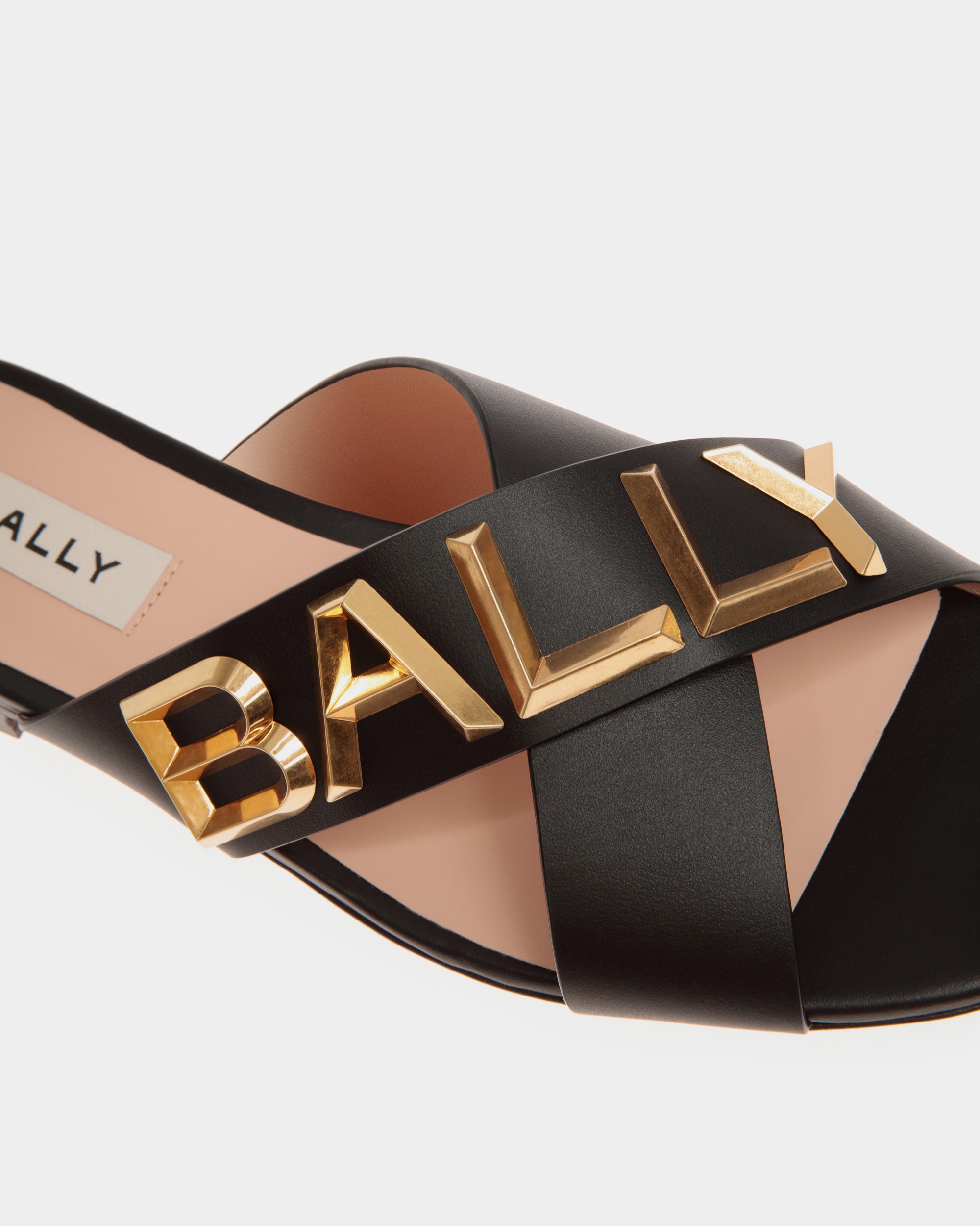 Larise Flat Leather Flat Sandals