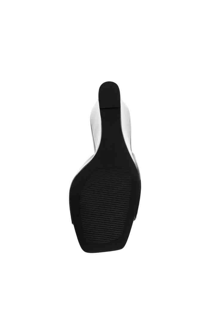 Evoke Black Wedges
