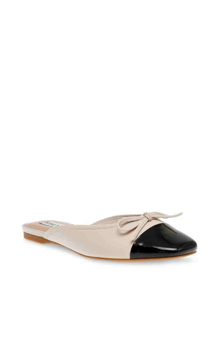 Nella White Closed Flats & Ballerinas