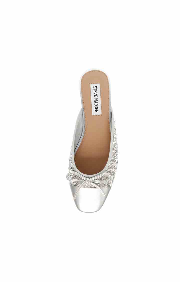 Nella-R Silver Closed Flats & Ballerinas