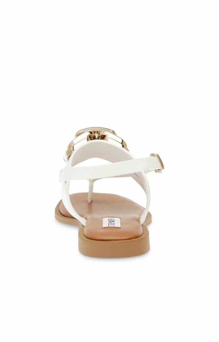 Geniee White Flats