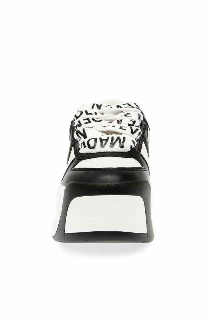 Charge Up Black Sneakers