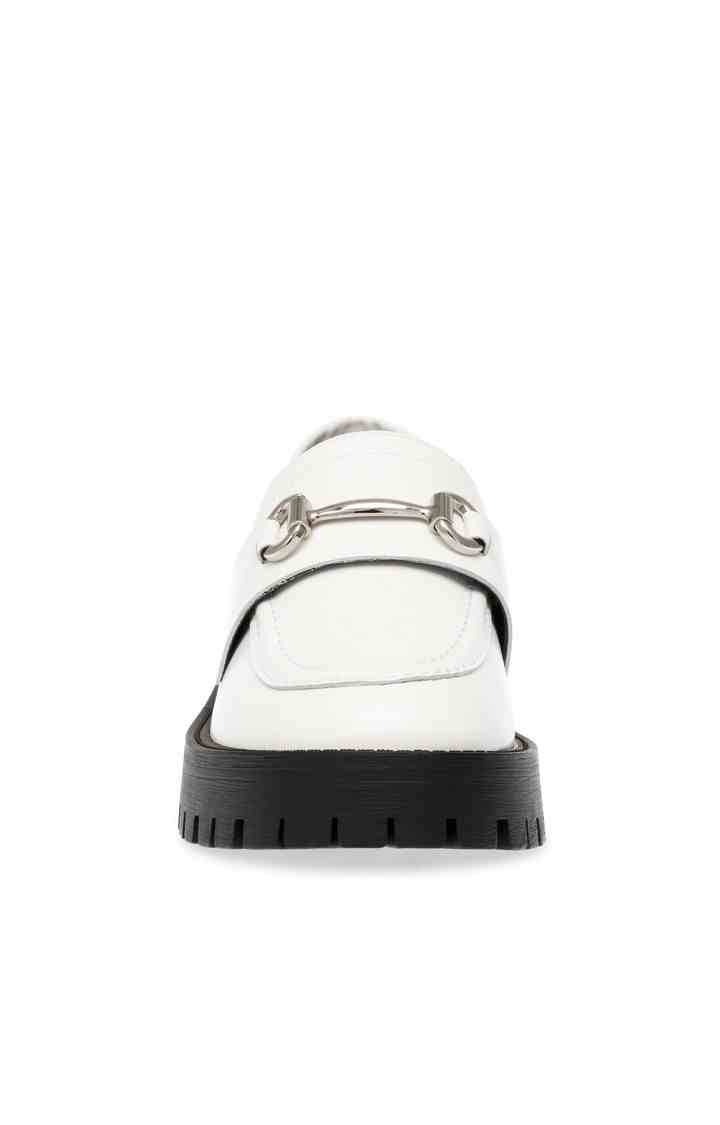 Lando-Cn White Closed Flats & Ballerinas