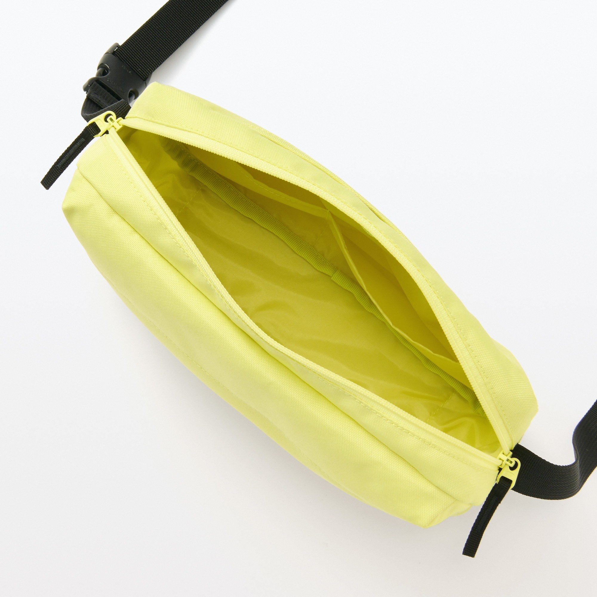 2-Way water repellent Shoulder bag