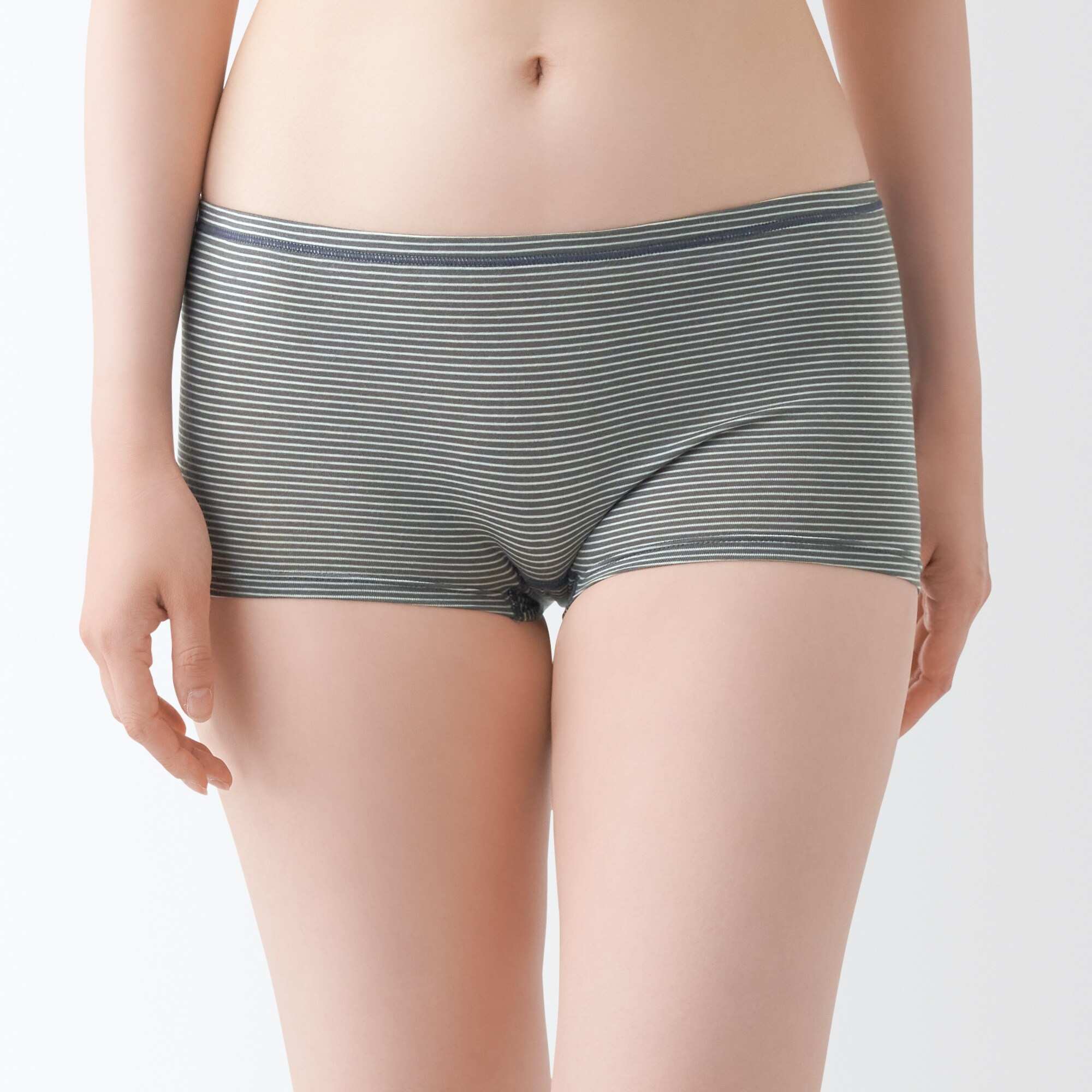 Smooth stretch boy shorts
