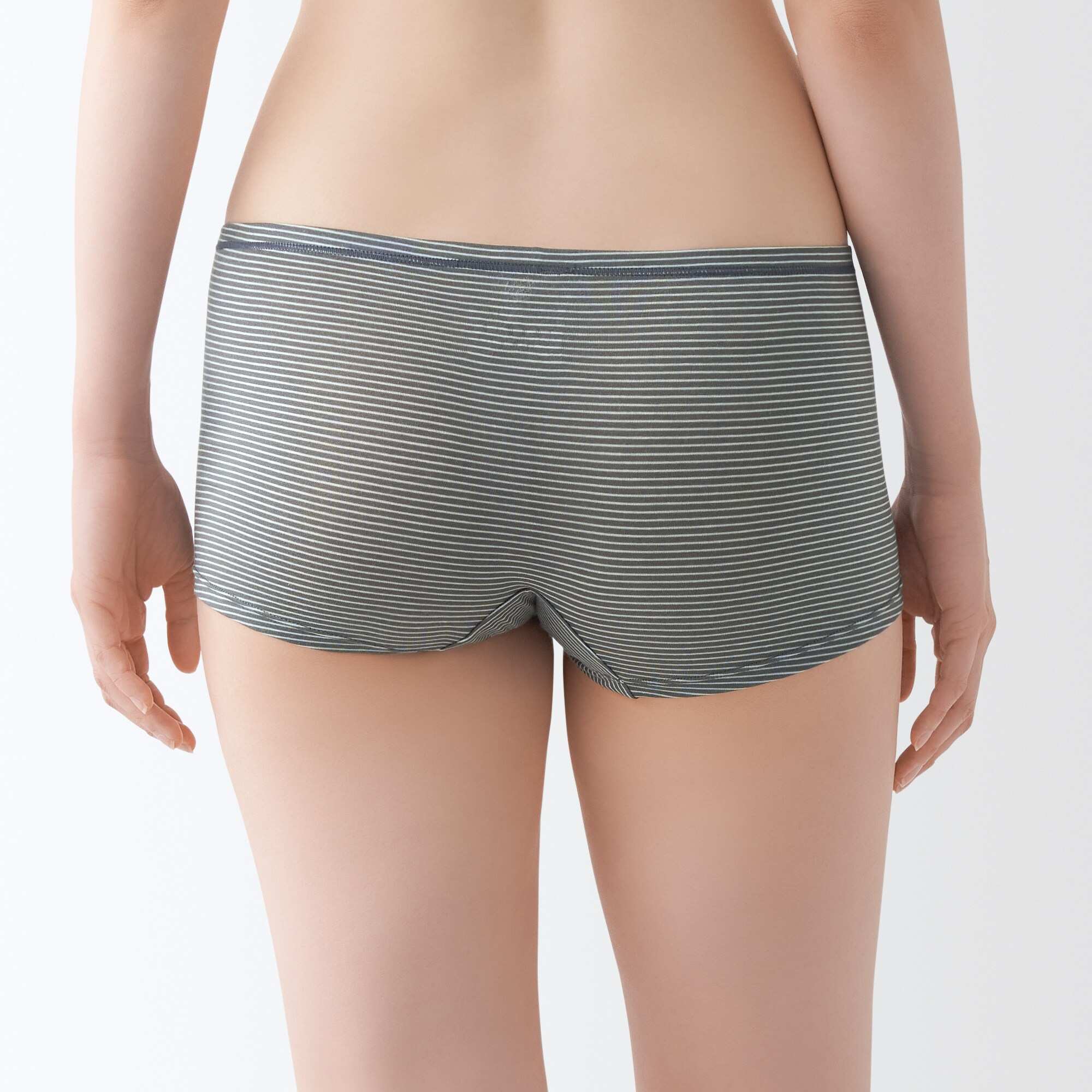 Smooth stretch boy shorts
