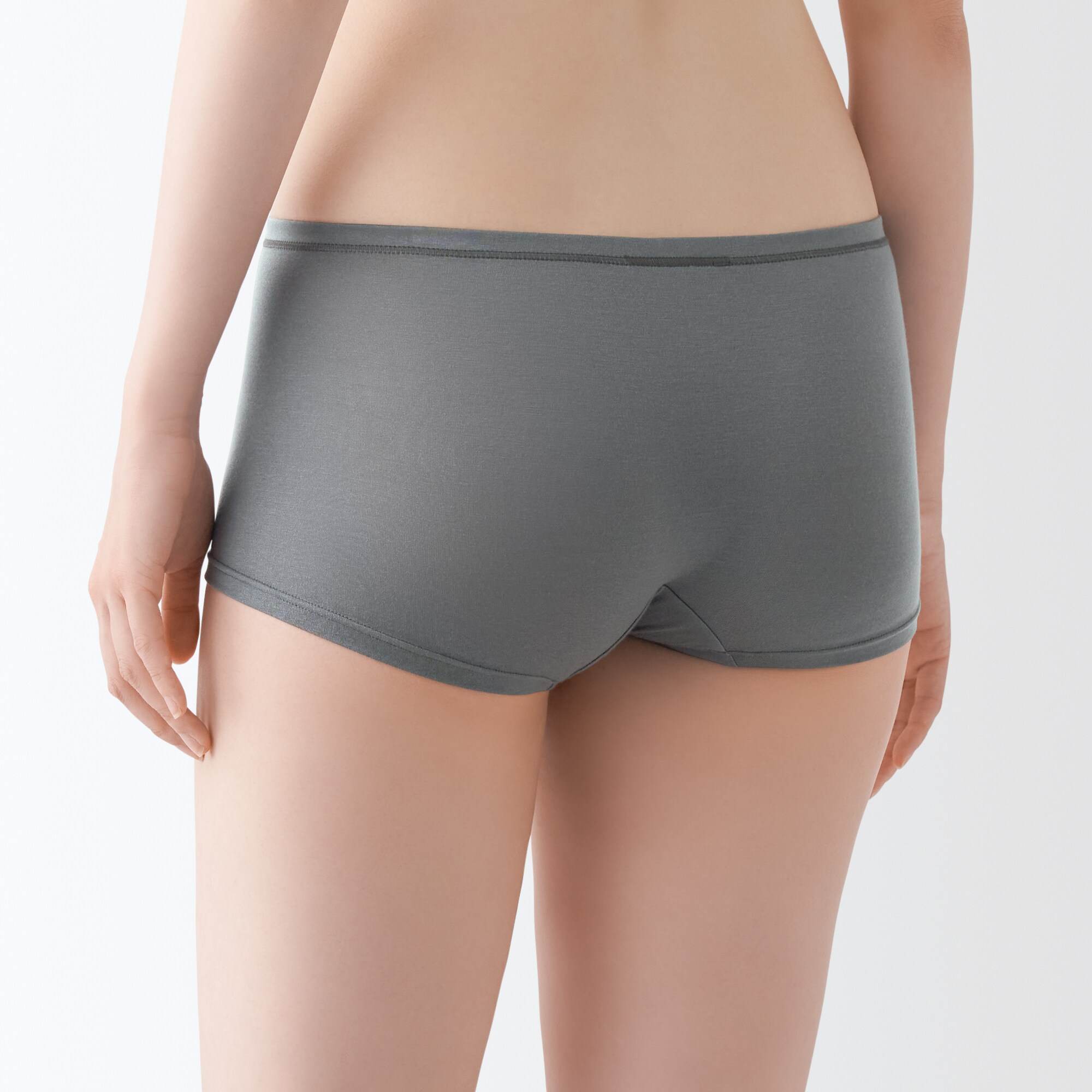 Smooth stretch boy shorts