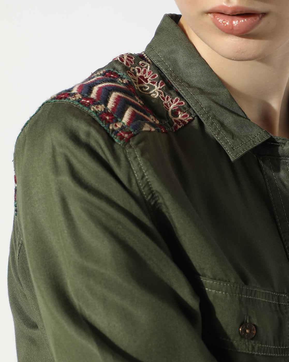 TRIBAL EMB L/S OVERSHIRT