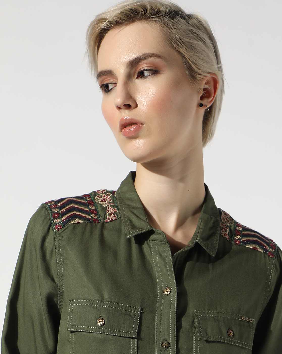 TRIBAL EMB L/S OVERSHIRT