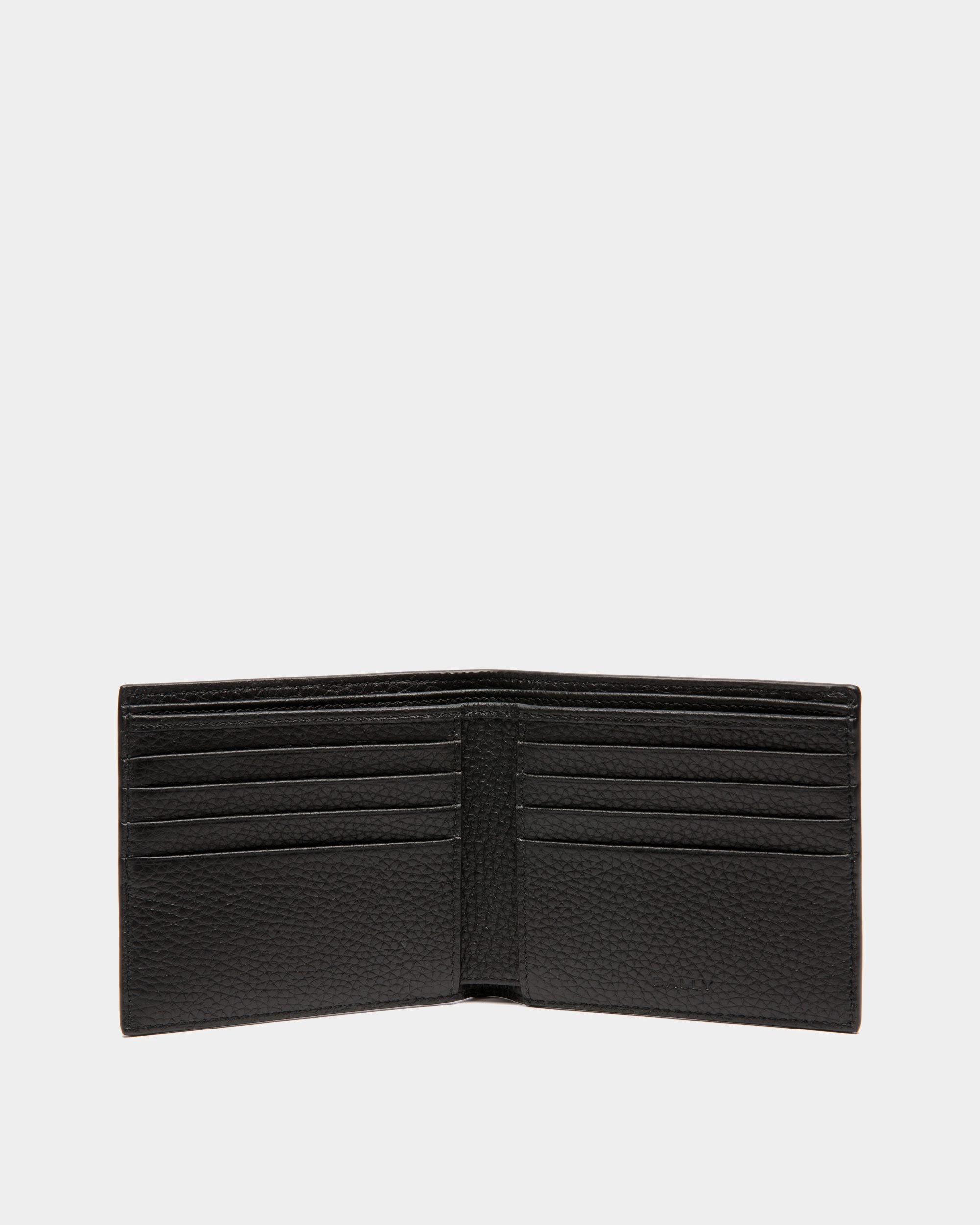 Ribbon Bifold Wallet In Black Grained Leather