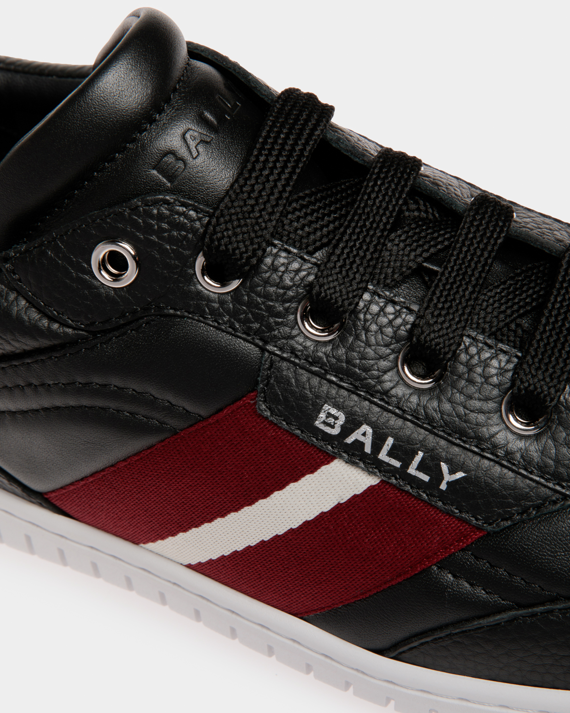 Palmy Leather Sneakers