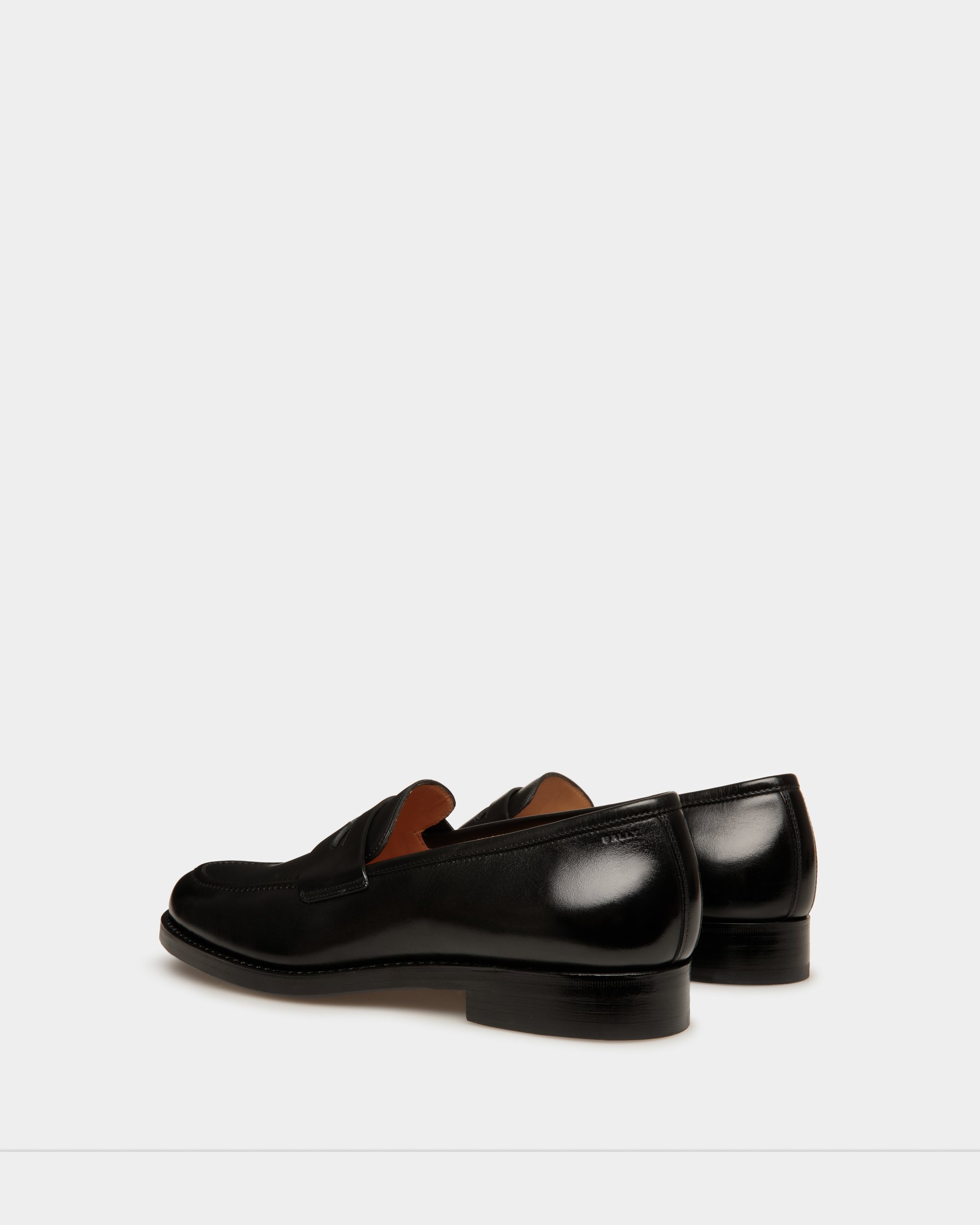 Wekor-L Leather Loafers