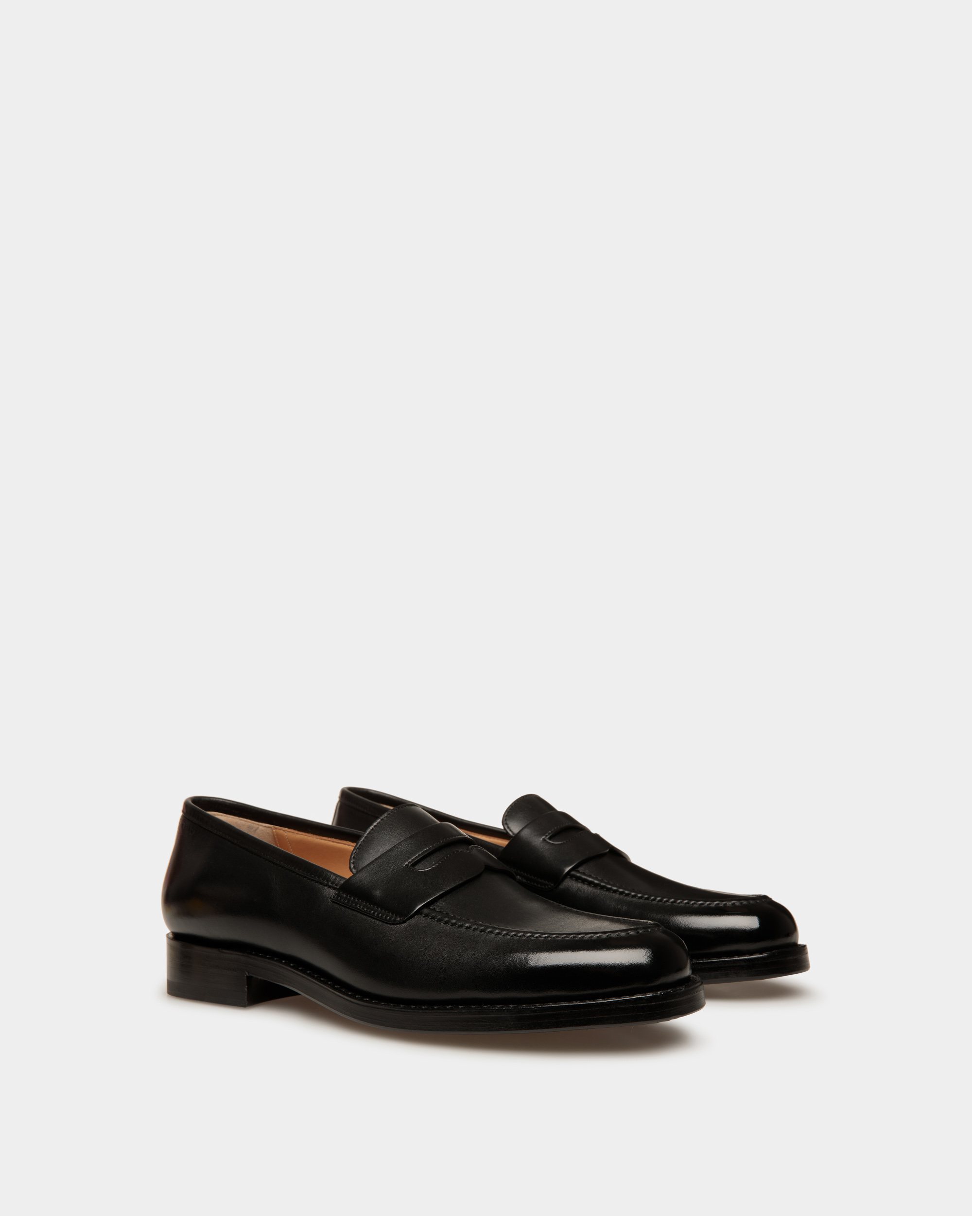 Wekor-L Leather Loafers