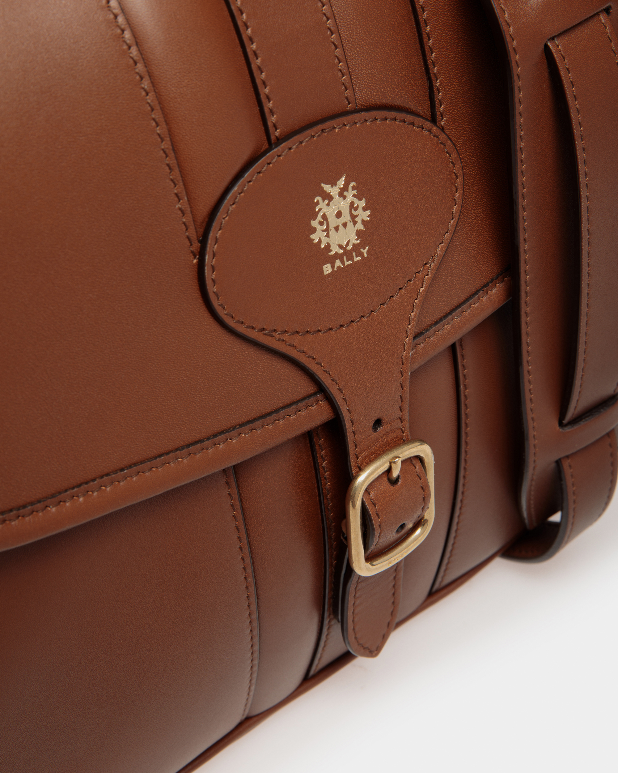 Beckett Crossbody Bag in Brown Leather