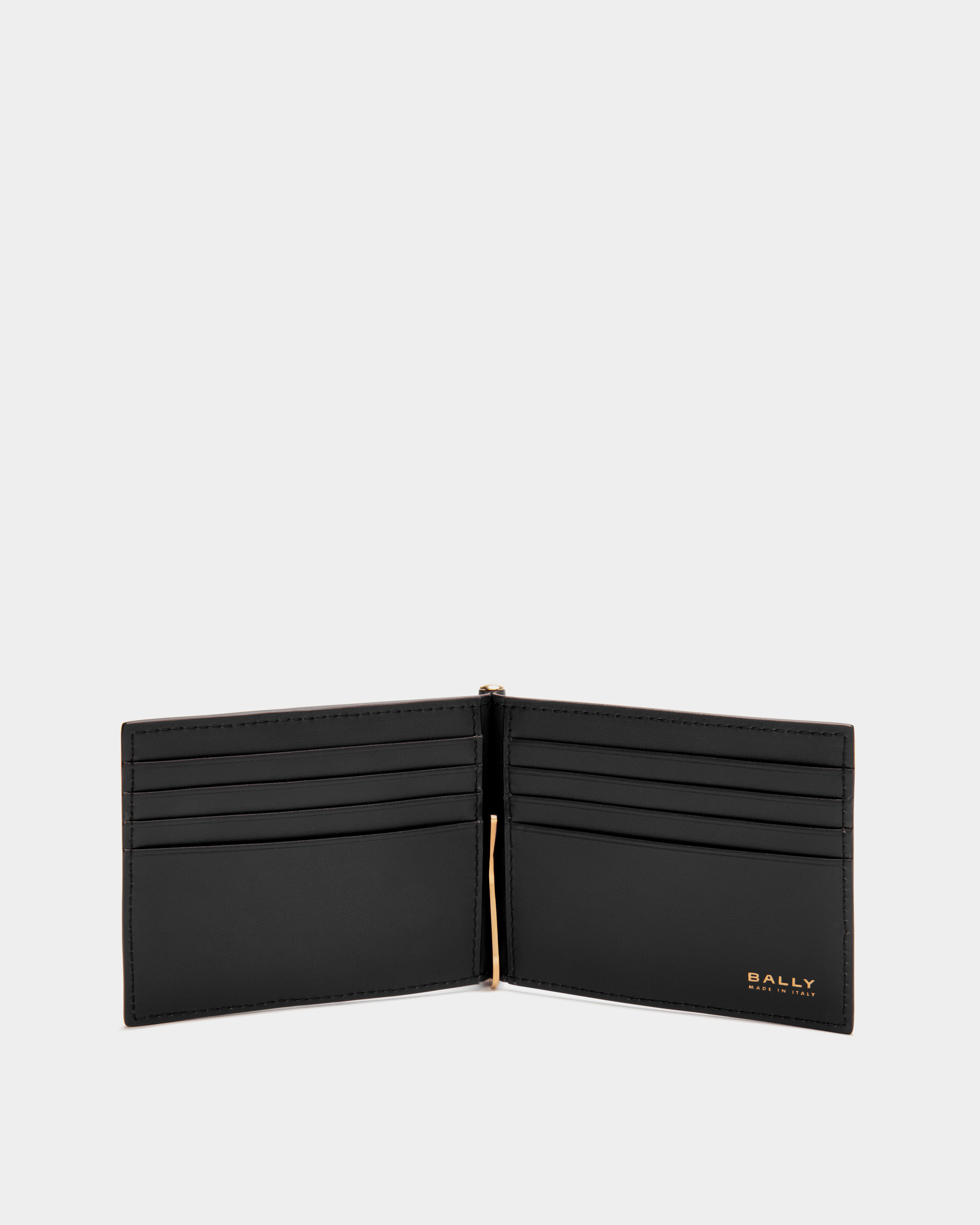 Beckett Bifold in Black Leather