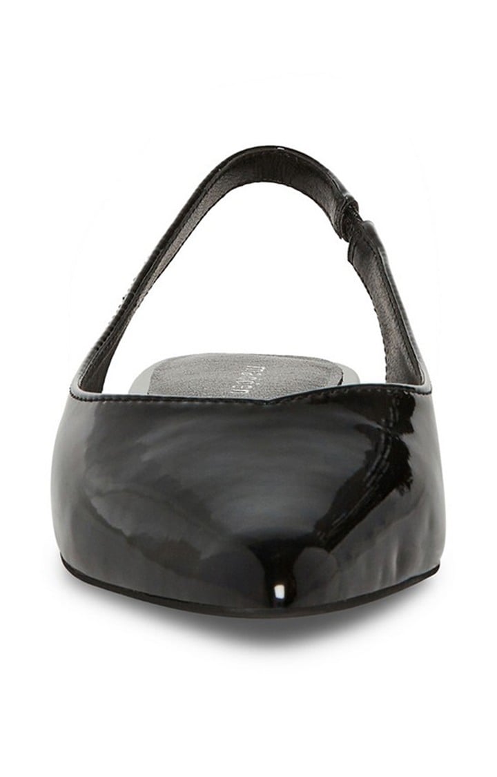 Delaneyy Black Closed Flats & Ballerinas
