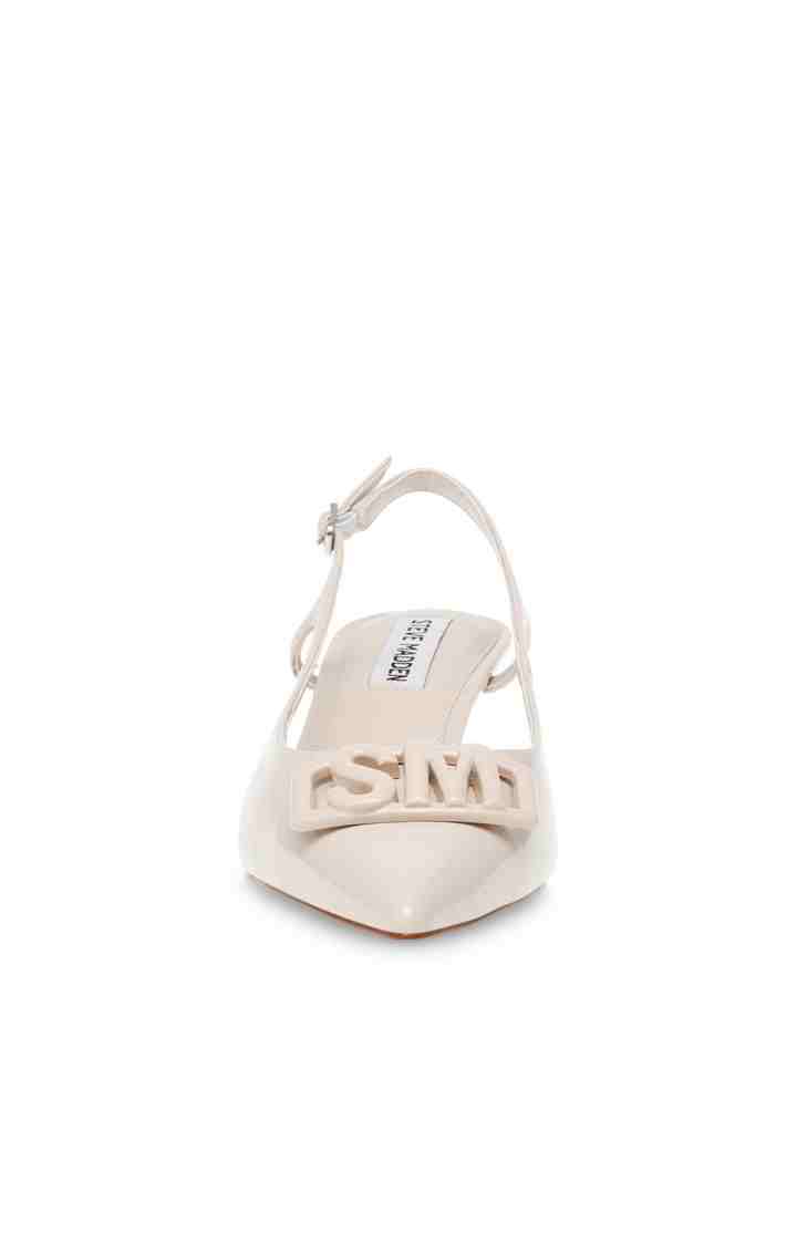 Leela White Pumps