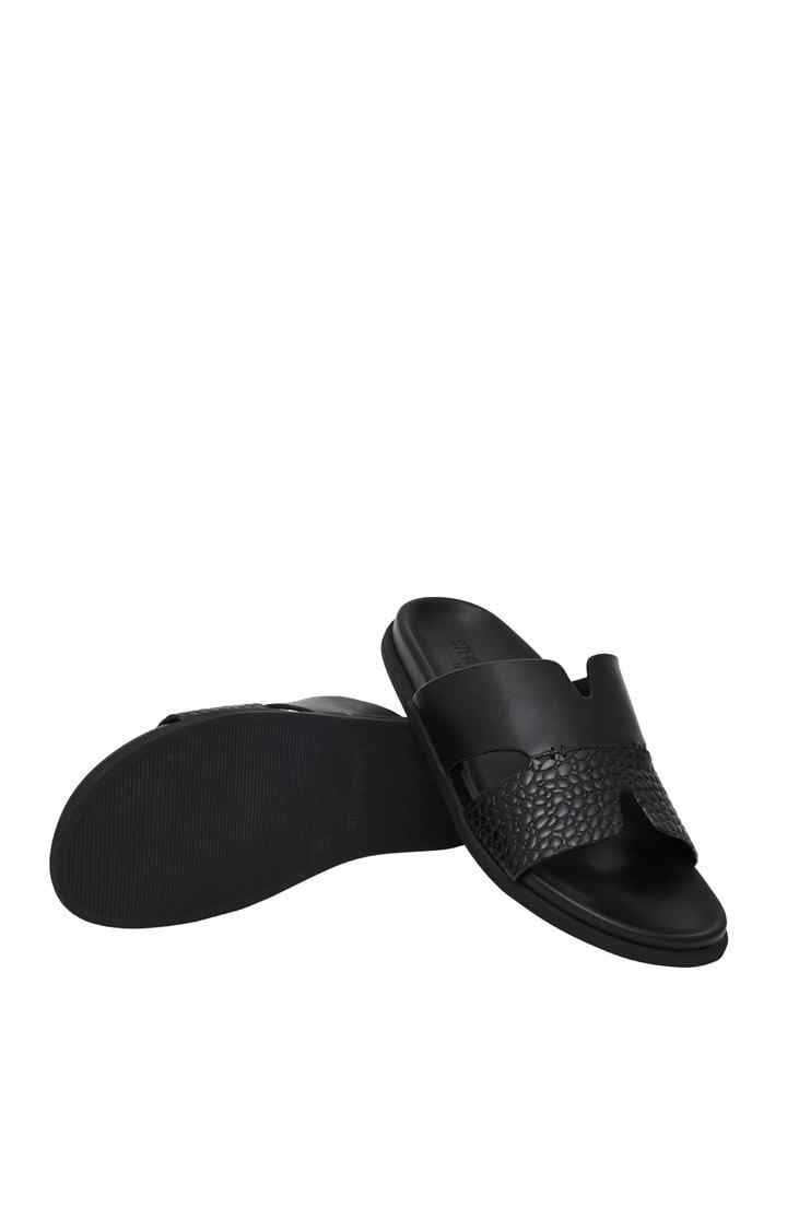 Teleport Black Sandals & Flip Flops