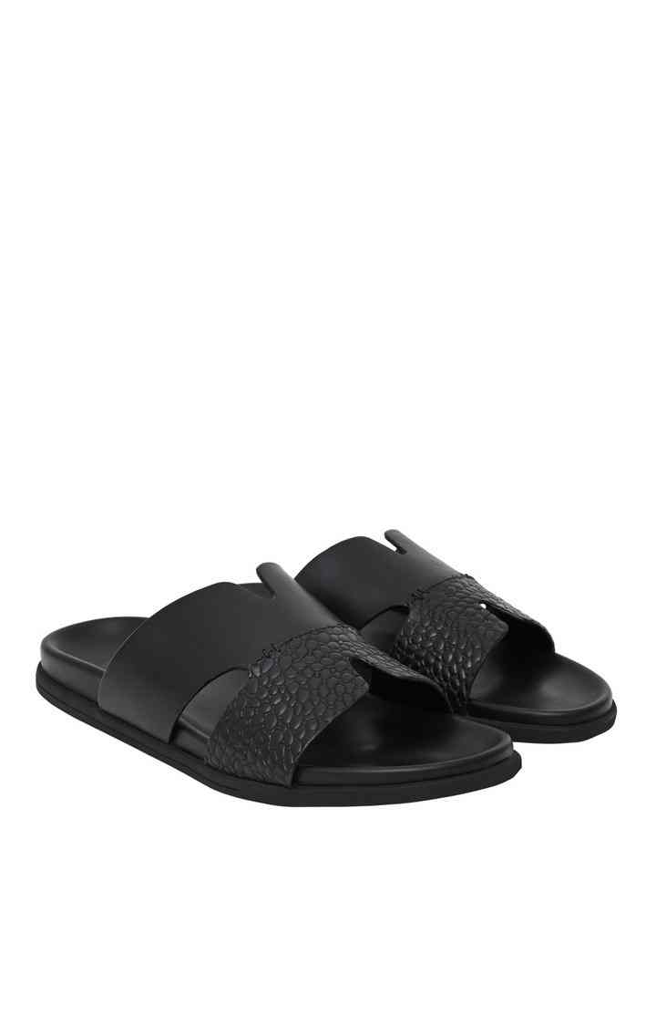 Teleport Black Sandals & Flip Flops
