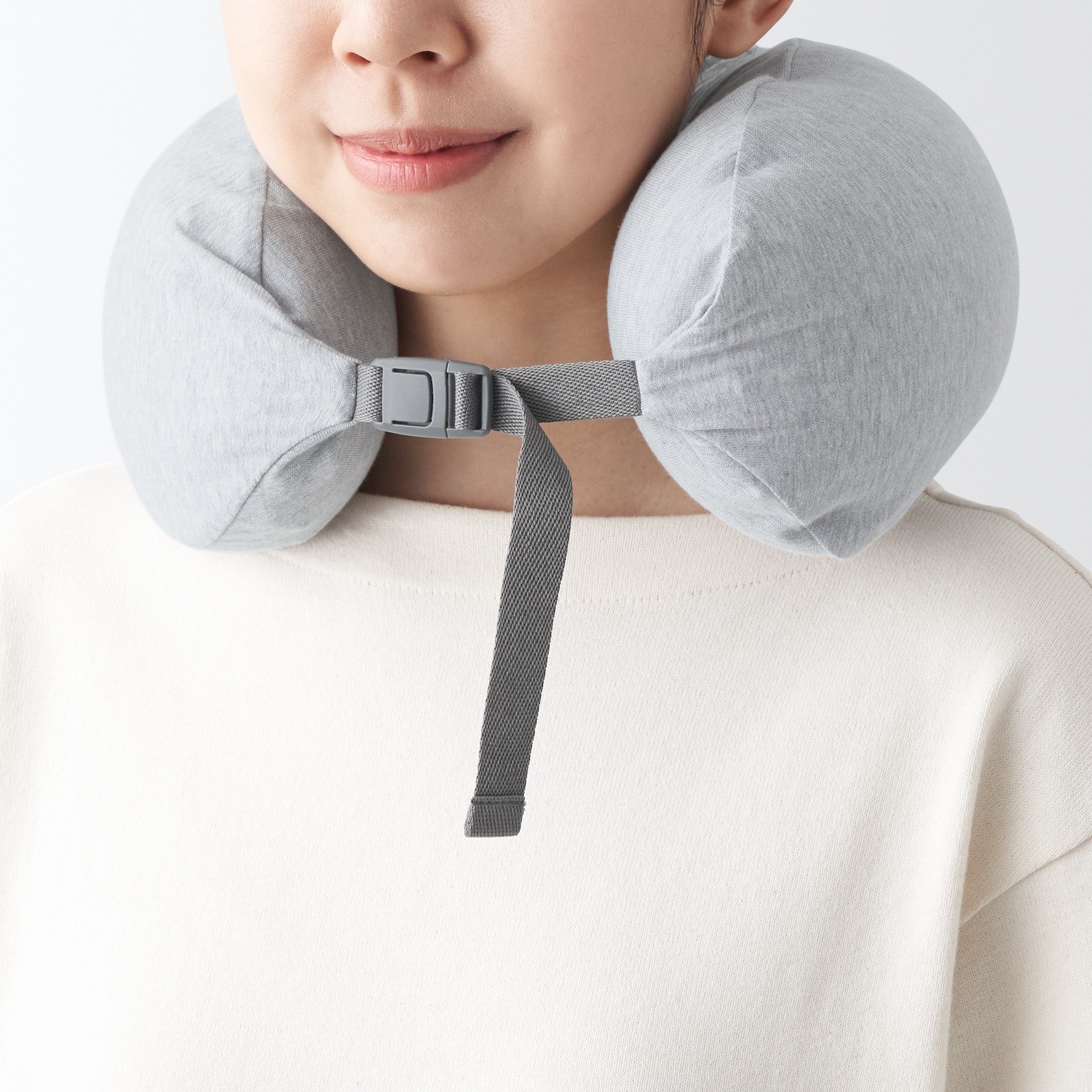 Fitting neck cushion
