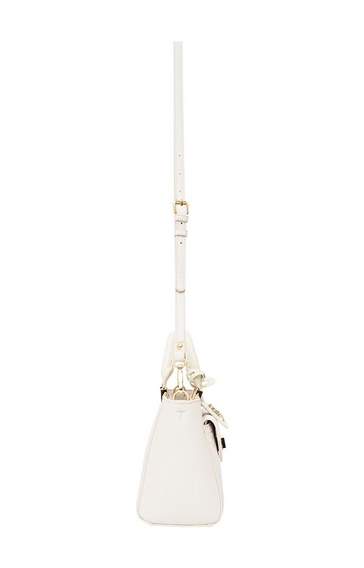 Bwyatt-P Cream Handbags