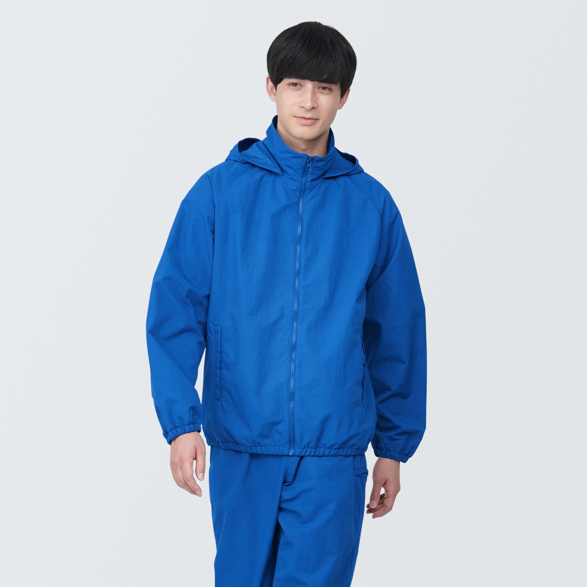 Water repellent windbreaker