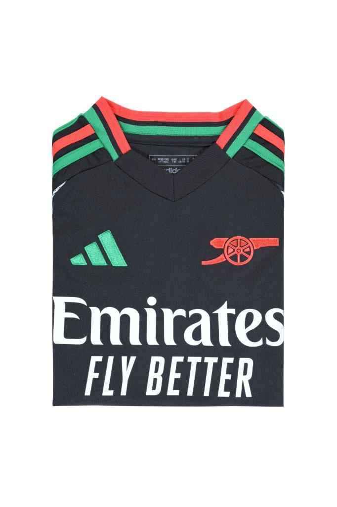 https://cdn.fynd.com/v2/falling-surf-7c8bb8/fyprod/wrkr/products/pictures/item/free/original/000000410460661001/5EeRfyYCcbd-IS8125_3.jpg