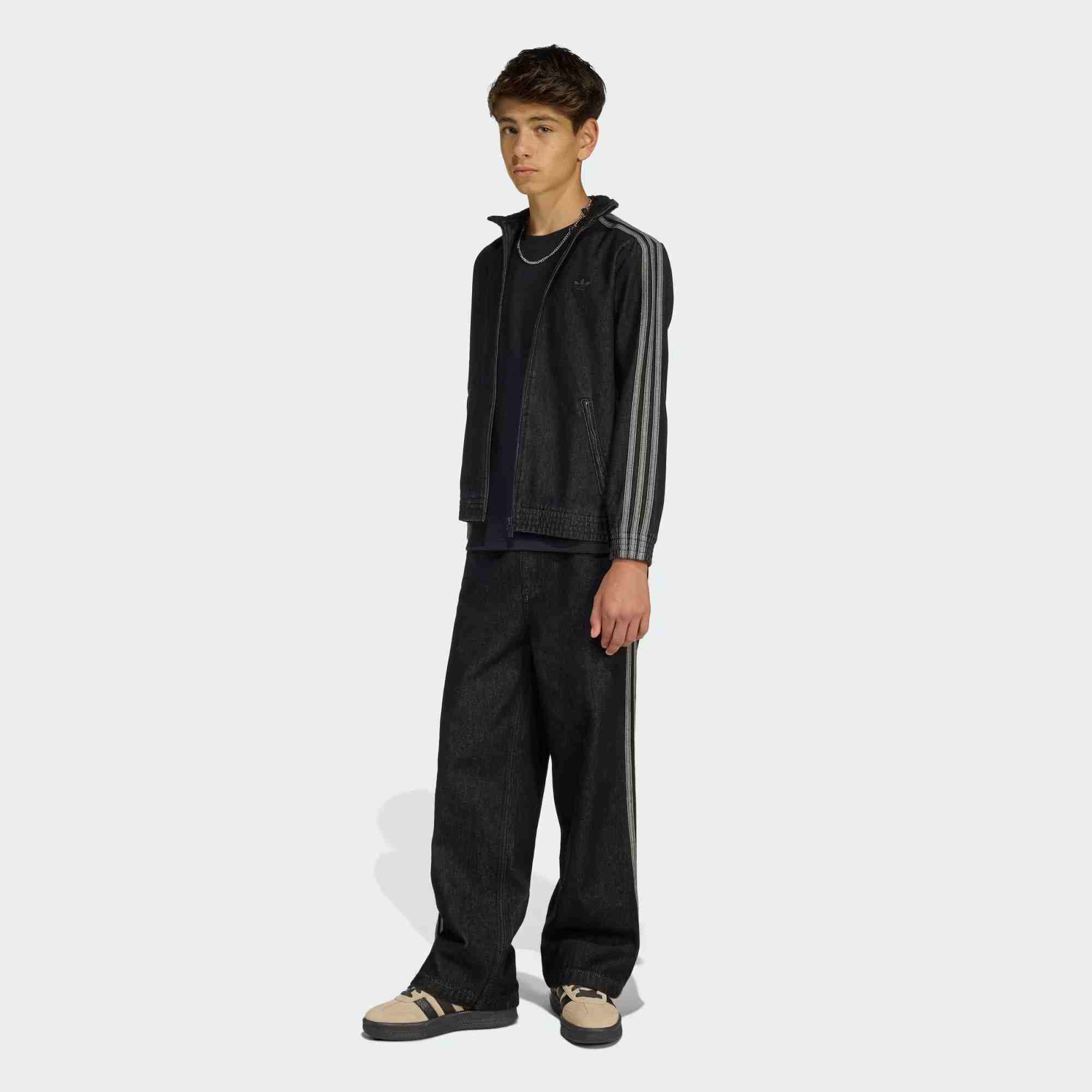 https://cdn.fynd.com/v2/falling-surf-7c8bb8/fyprod/wrkr/products/pictures/item/free/original/000000410461817001/F7M9k2ELte4T-KE2965_4.jpg
