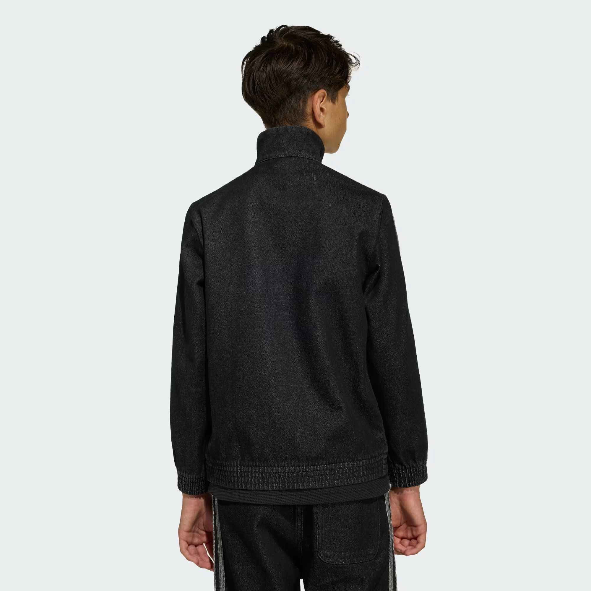 https://cdn.fynd.com/v2/falling-surf-7c8bb8/fyprod/wrkr/products/pictures/item/free/original/000000410461817001/eJoSCcfwcYuU-KE2965_3.jpg