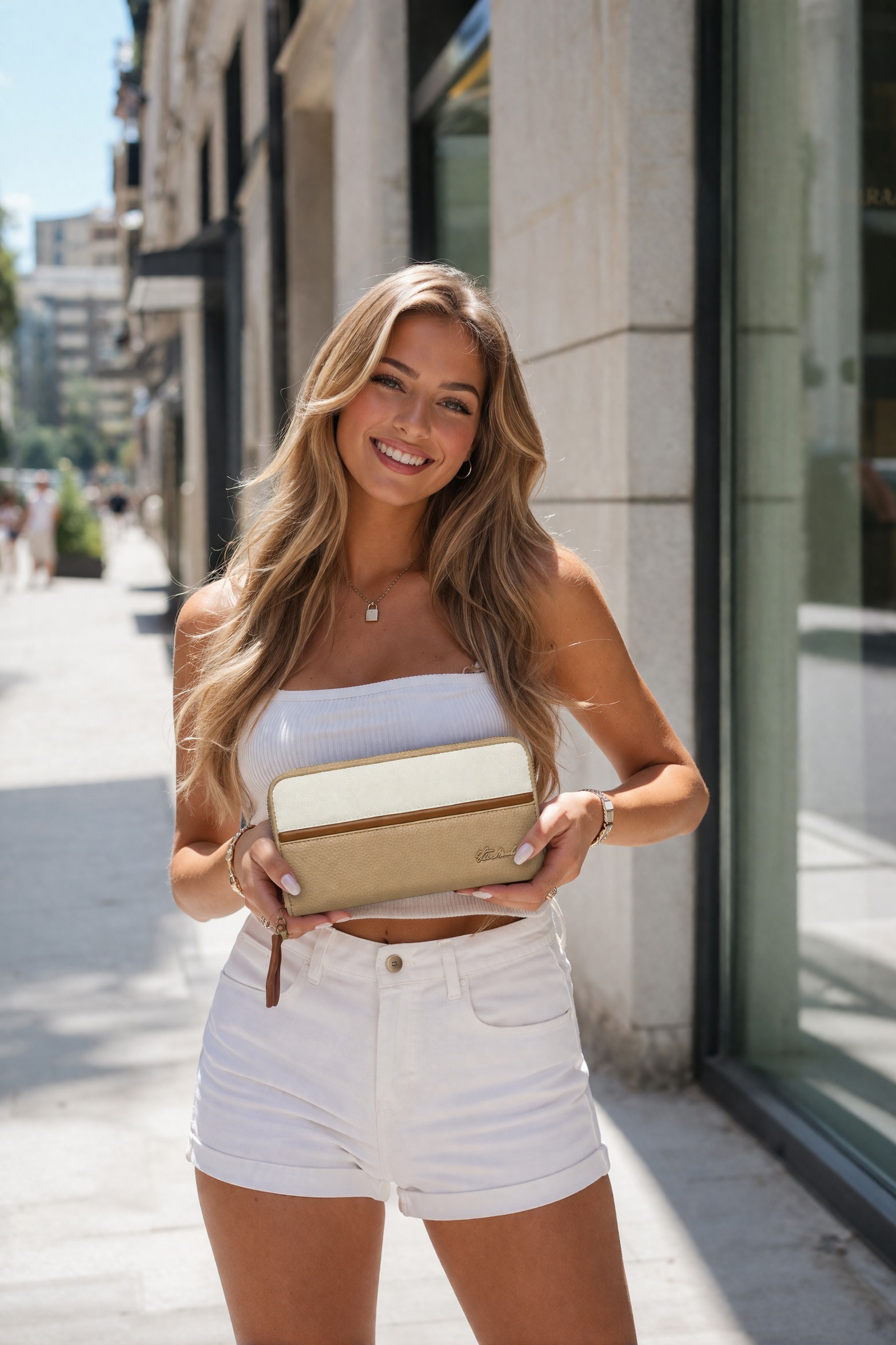 Bcamry White Wallet