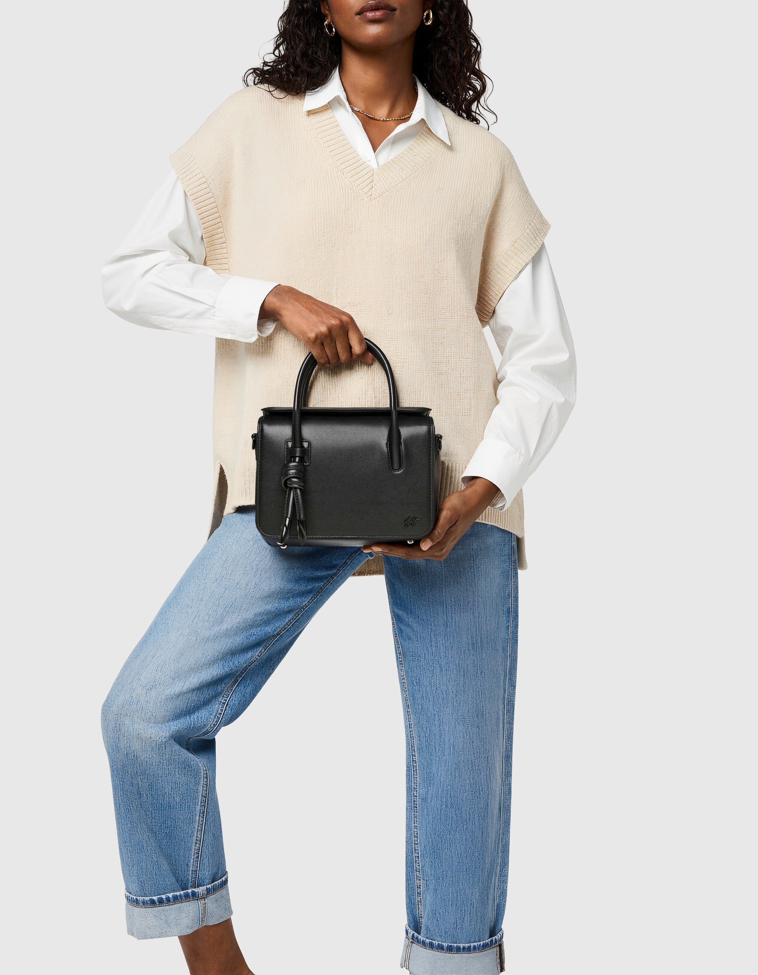 Btonga Black Crossbody