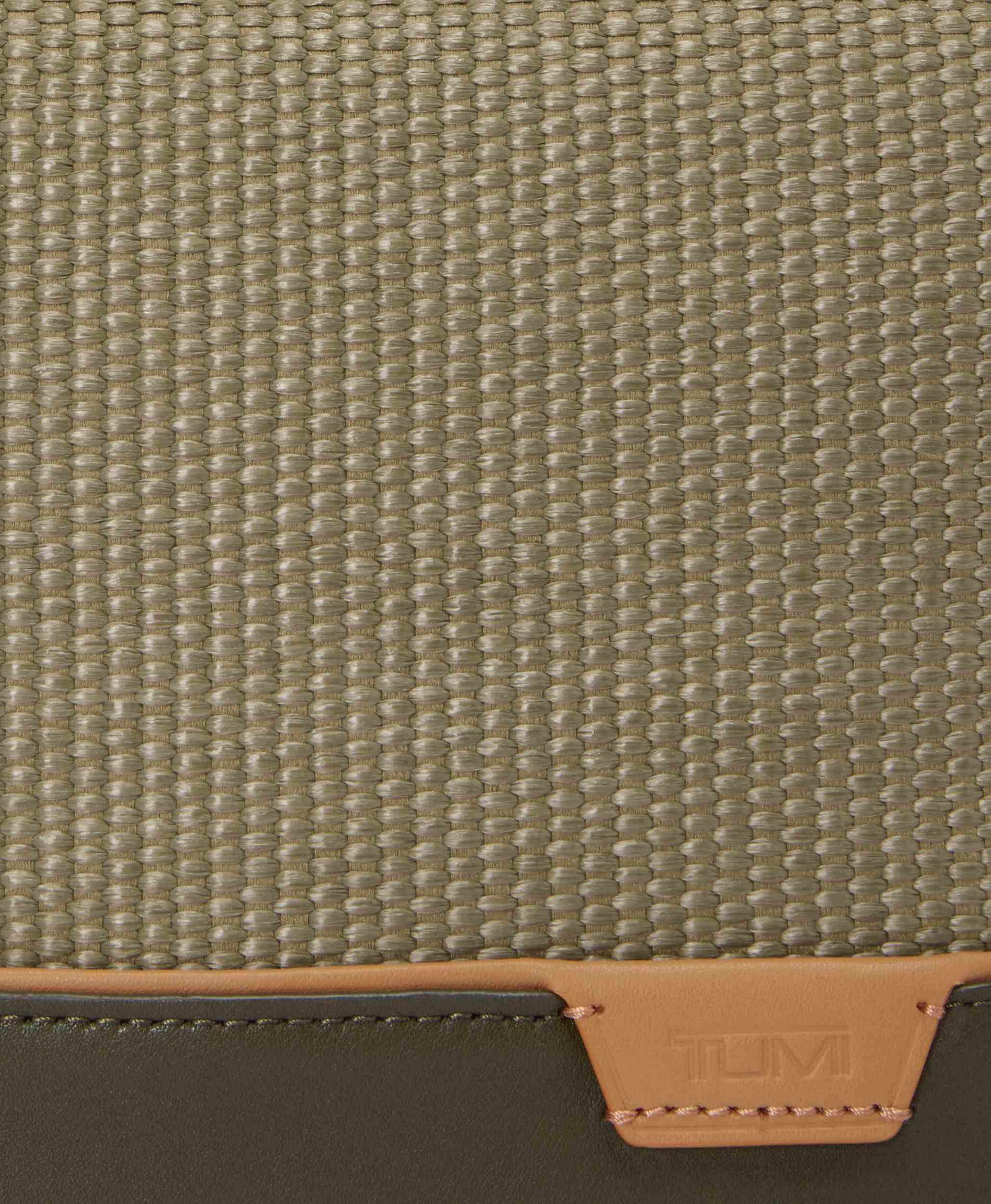 WINSOR CROSSBODY