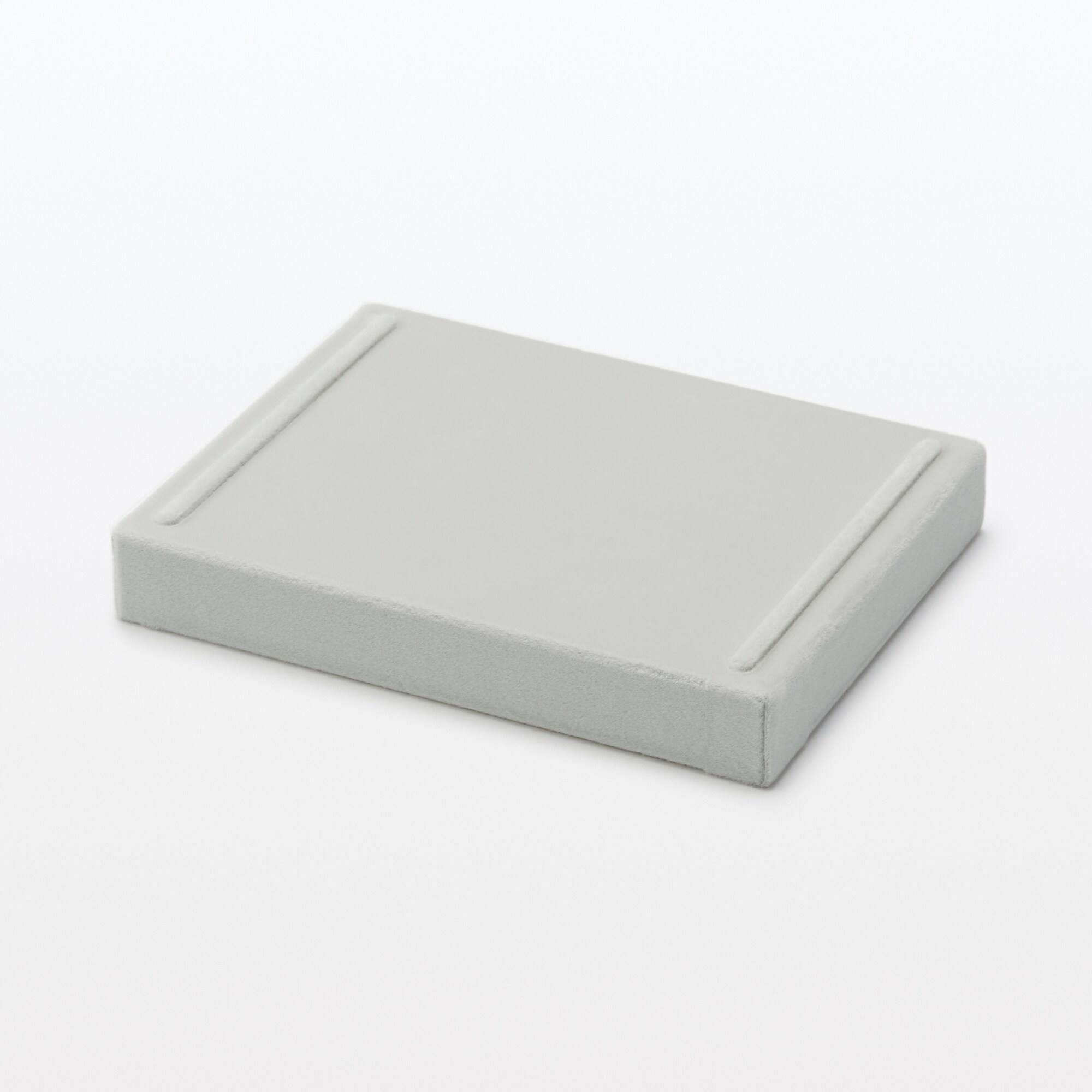 Stackable velour case Grid